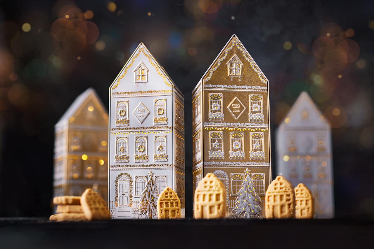 M&S Food Lighted Hazelnut Cookie House