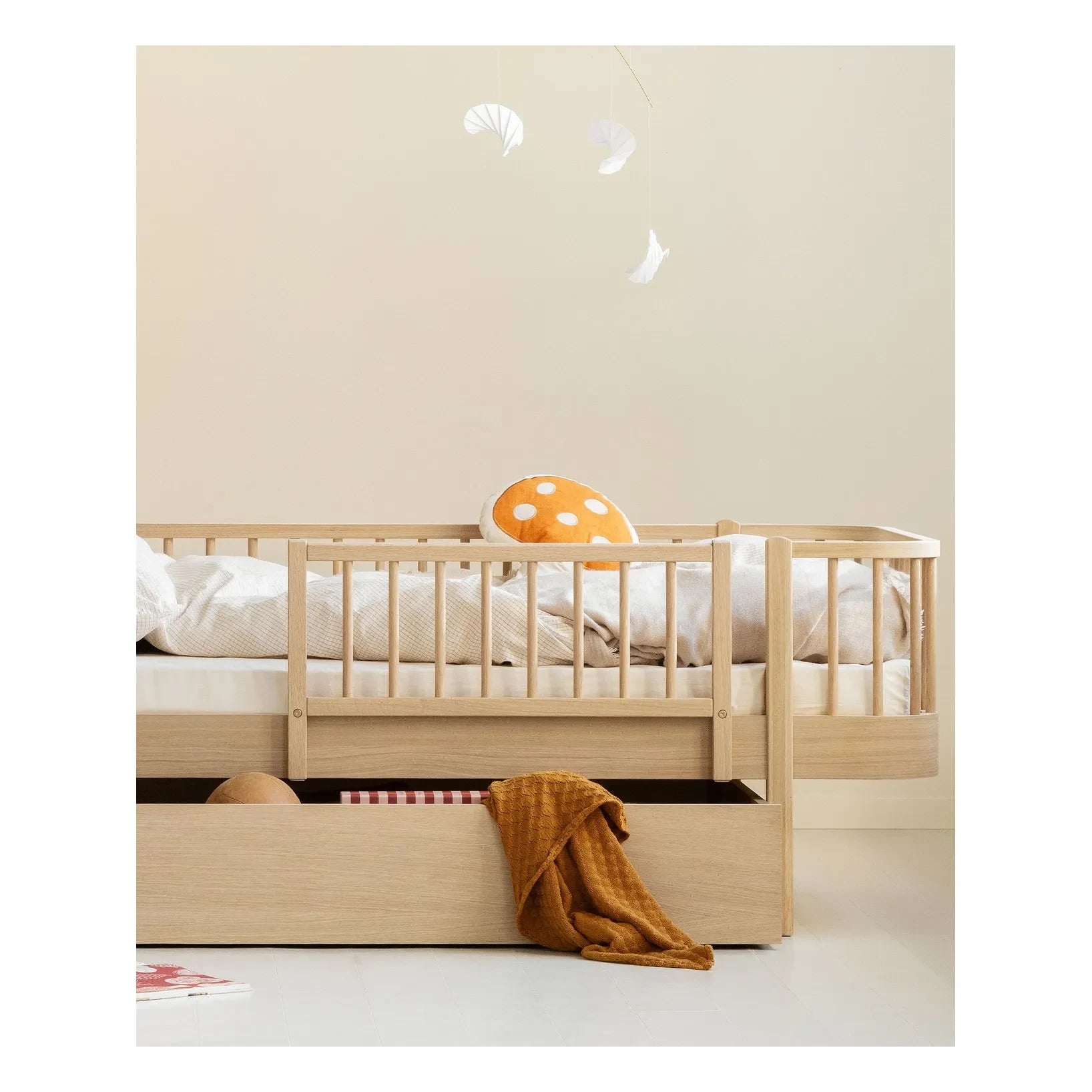 Oliver Furniture - Orijinal Yatak Korkuluğu | Meşe