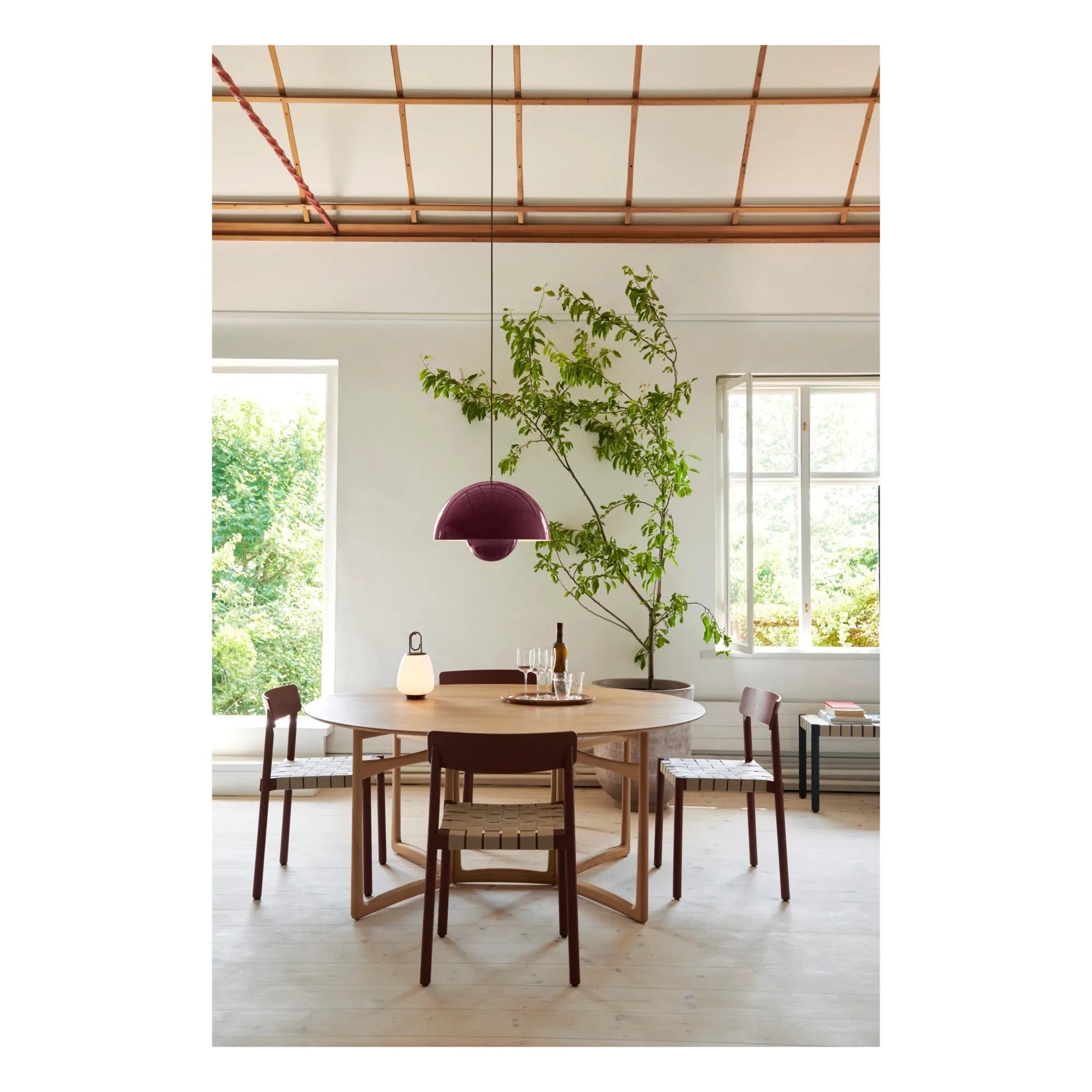 & Tradition - VP7 Flowerpot Pendant Lamp - Verner Panton | Plum