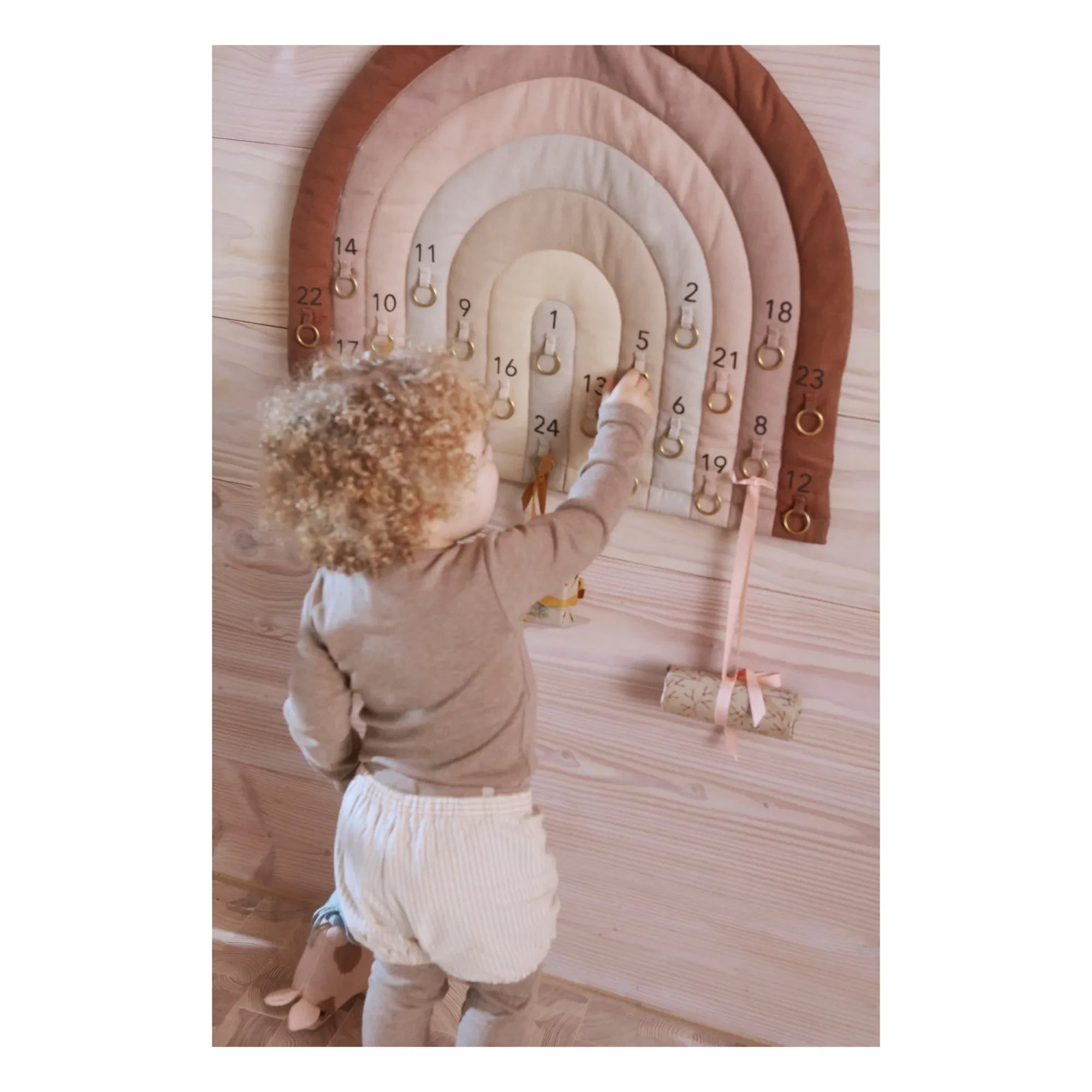 Oyoy Mini - Rainbow Advent Calendar | Chocolate