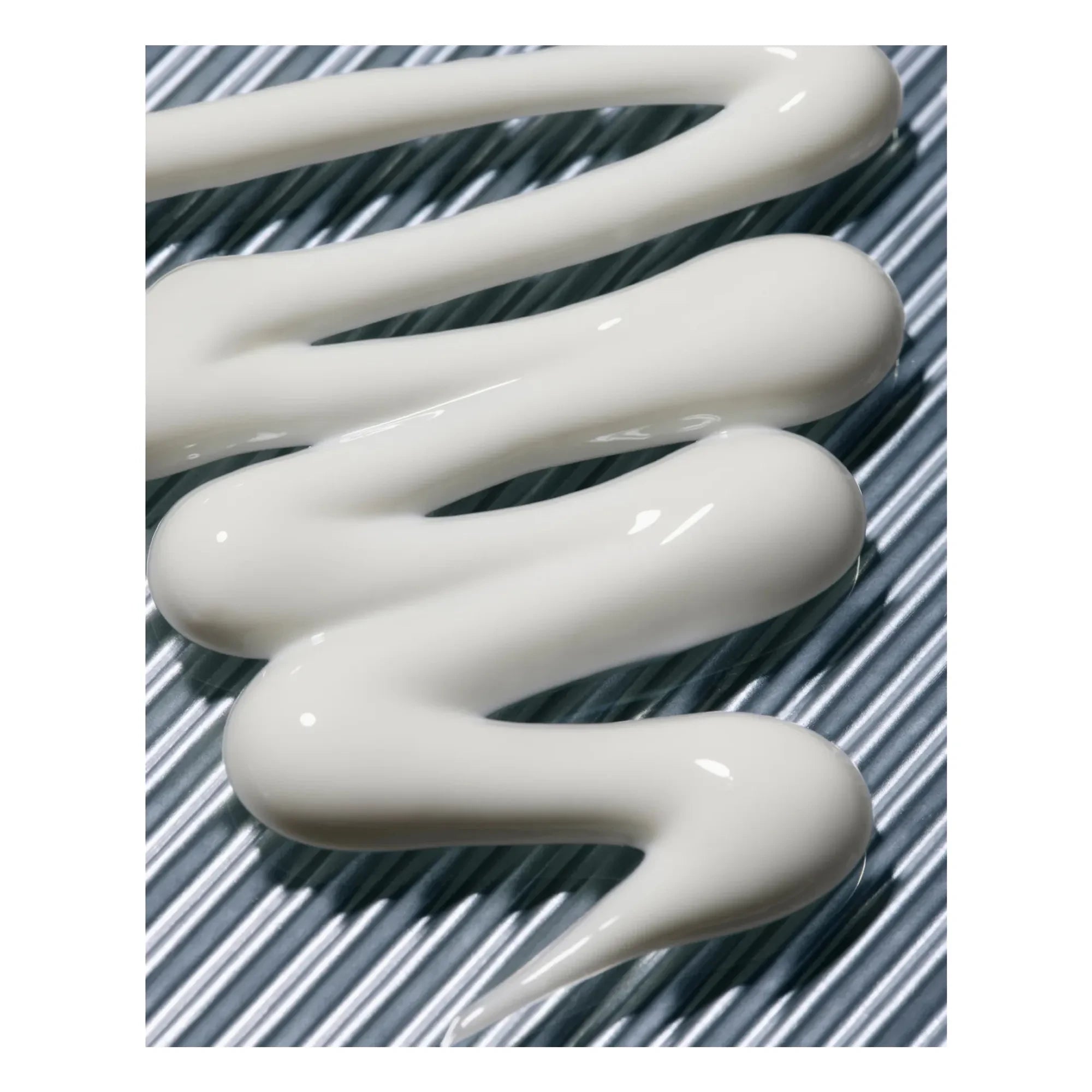 MIMÉTIQUE - Daily SPF50+ invisible liquid