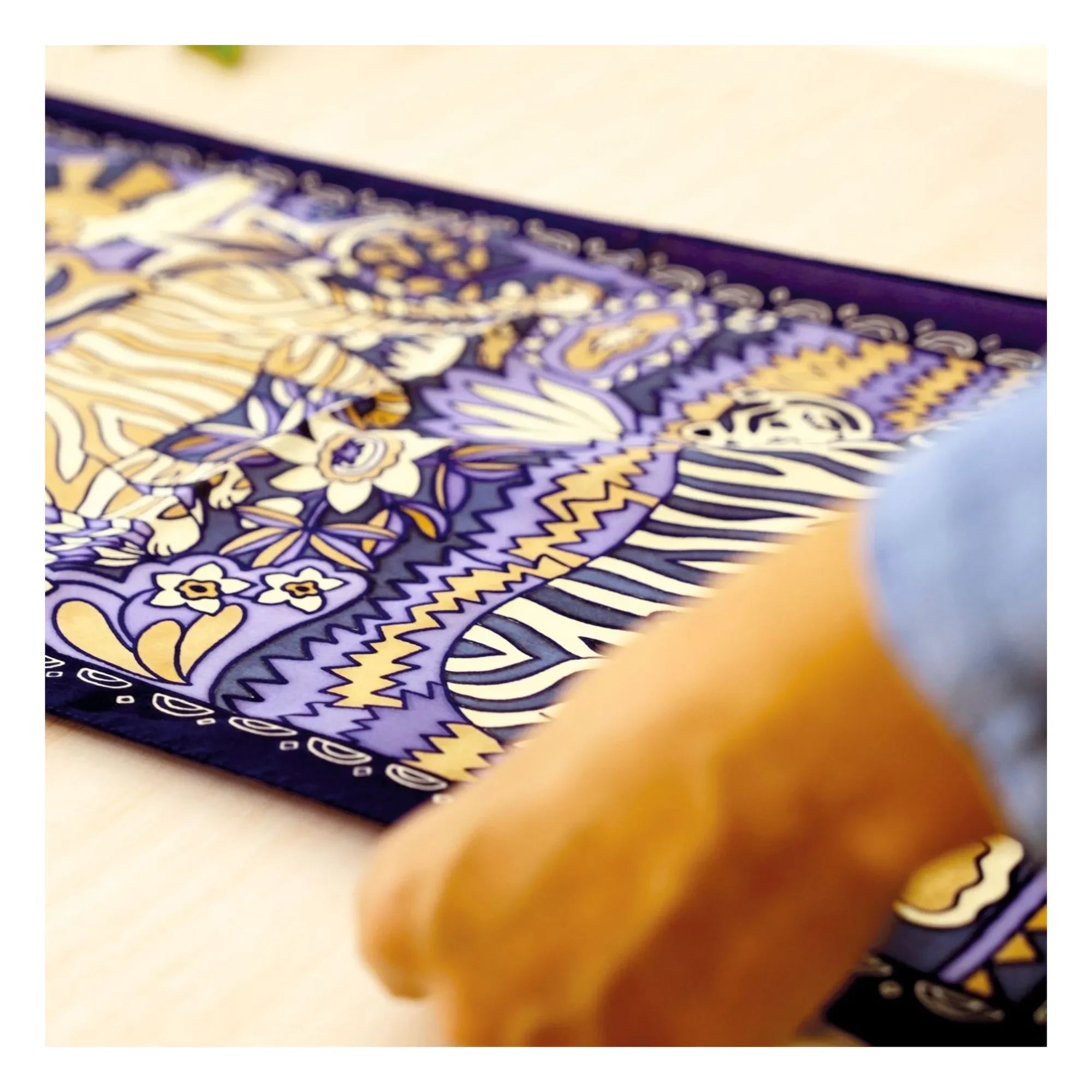 Djeco - Workshop 10 - Silk Painting