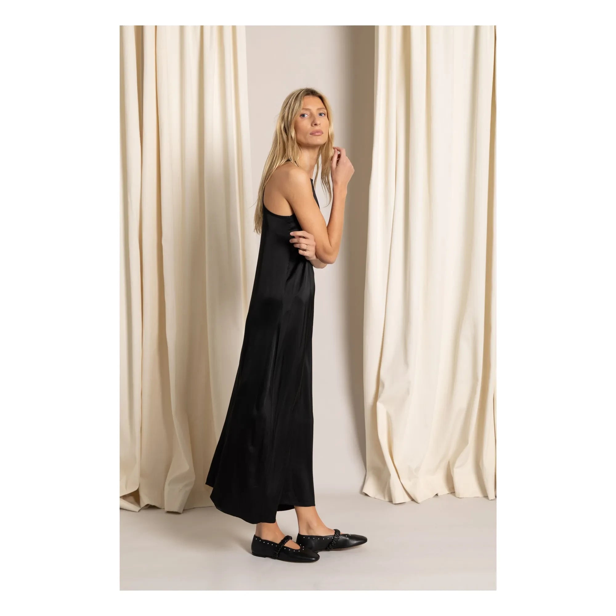 Smallable Woman - Zelie Satin Dress | Black