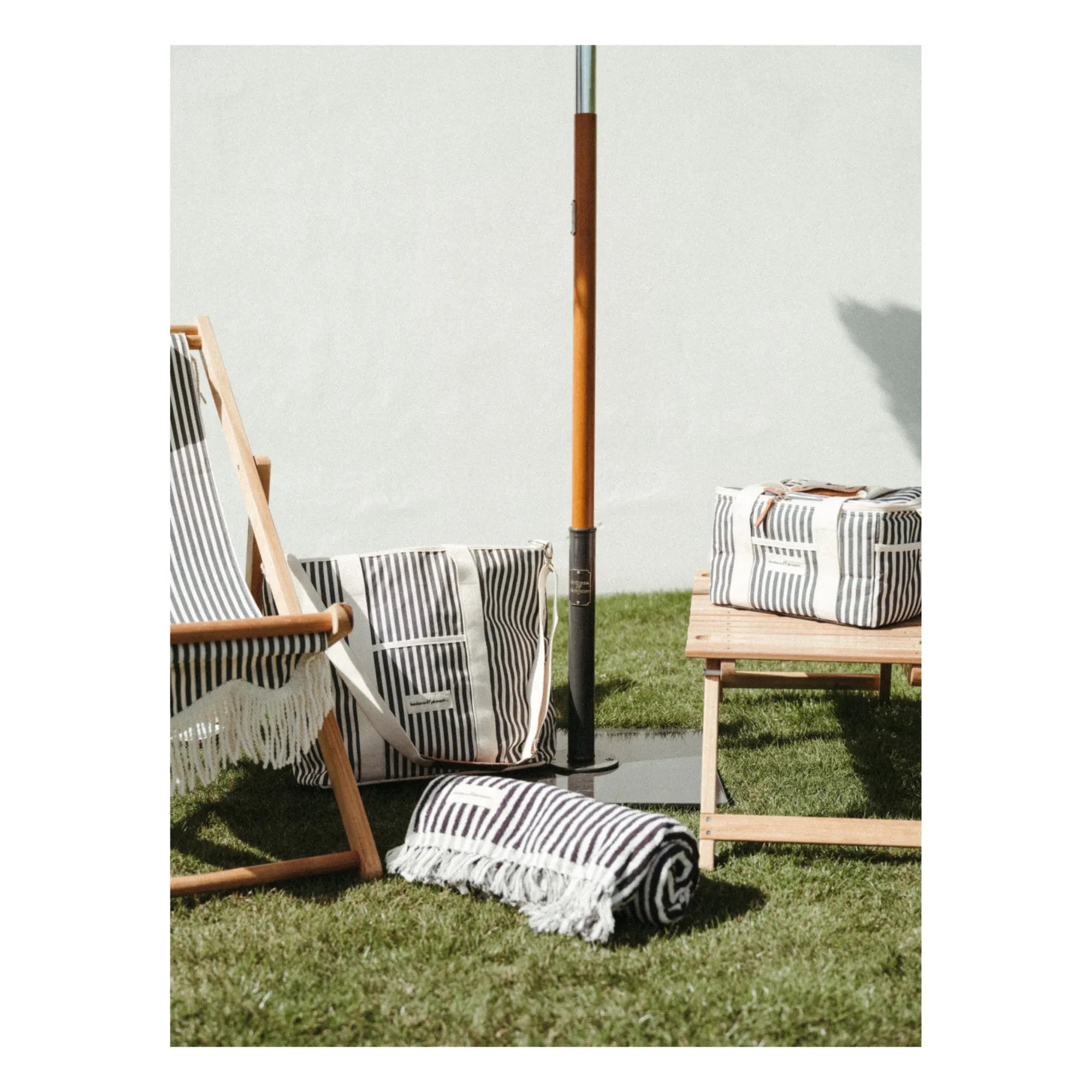 Business & Pleasure Co. - Navy Mavi Tote Çanta Soğutucu