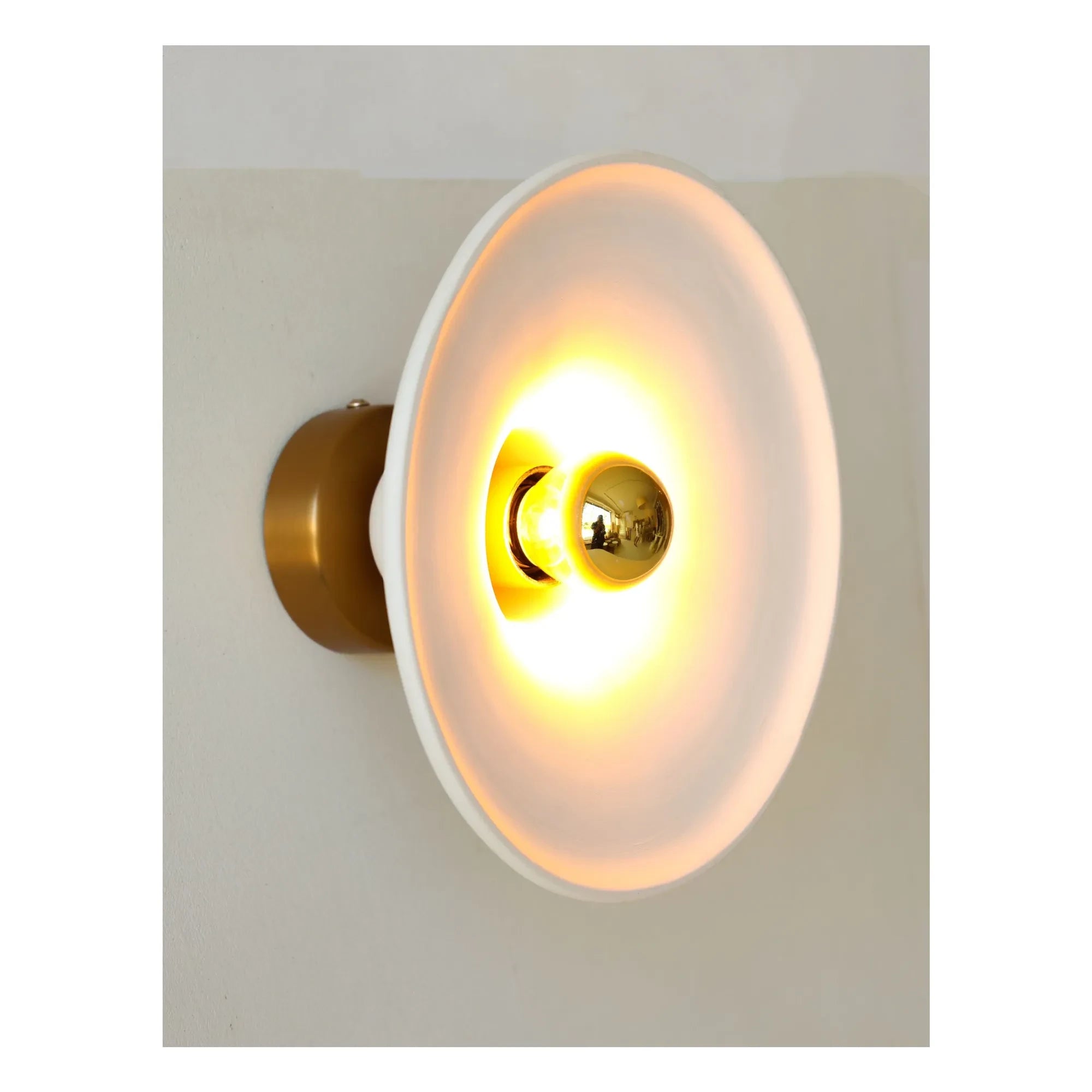 Masamé - Gigaro raw ceramic wall lamp | Warm White
