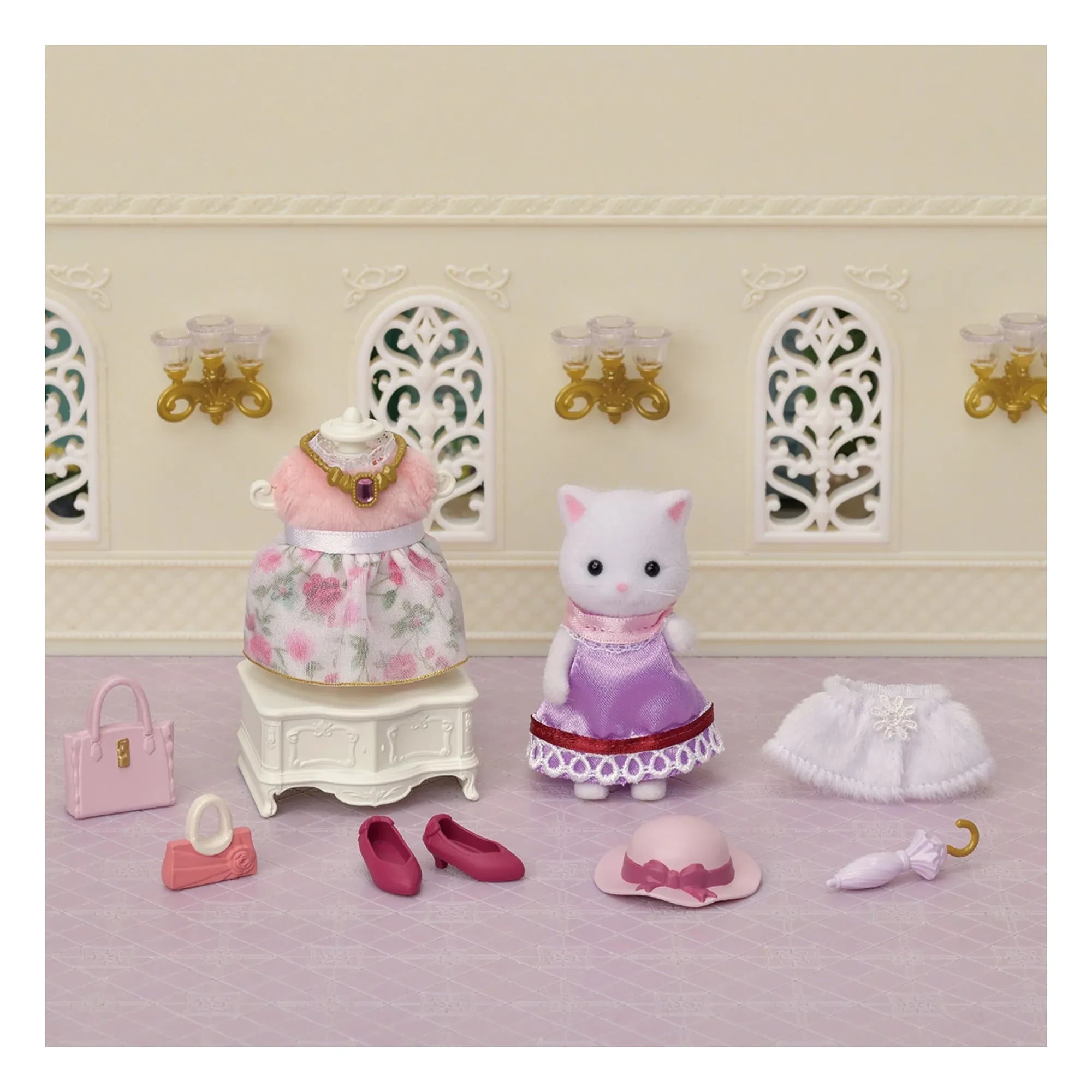 Sylvanian Families - Fashion Suitcase and Big Sister Fars Cat
