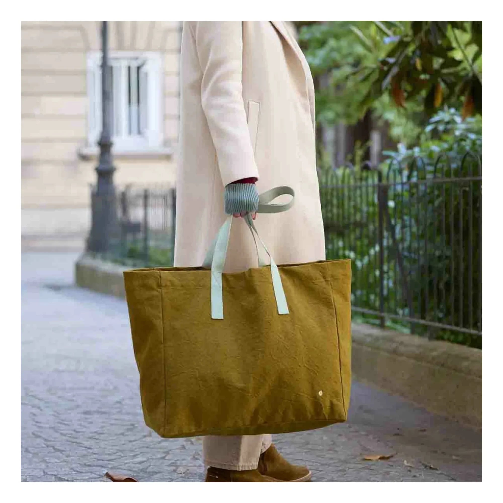 La cerise sur le gâteau - Iona Organic Cotton Shopping Bag | Gold