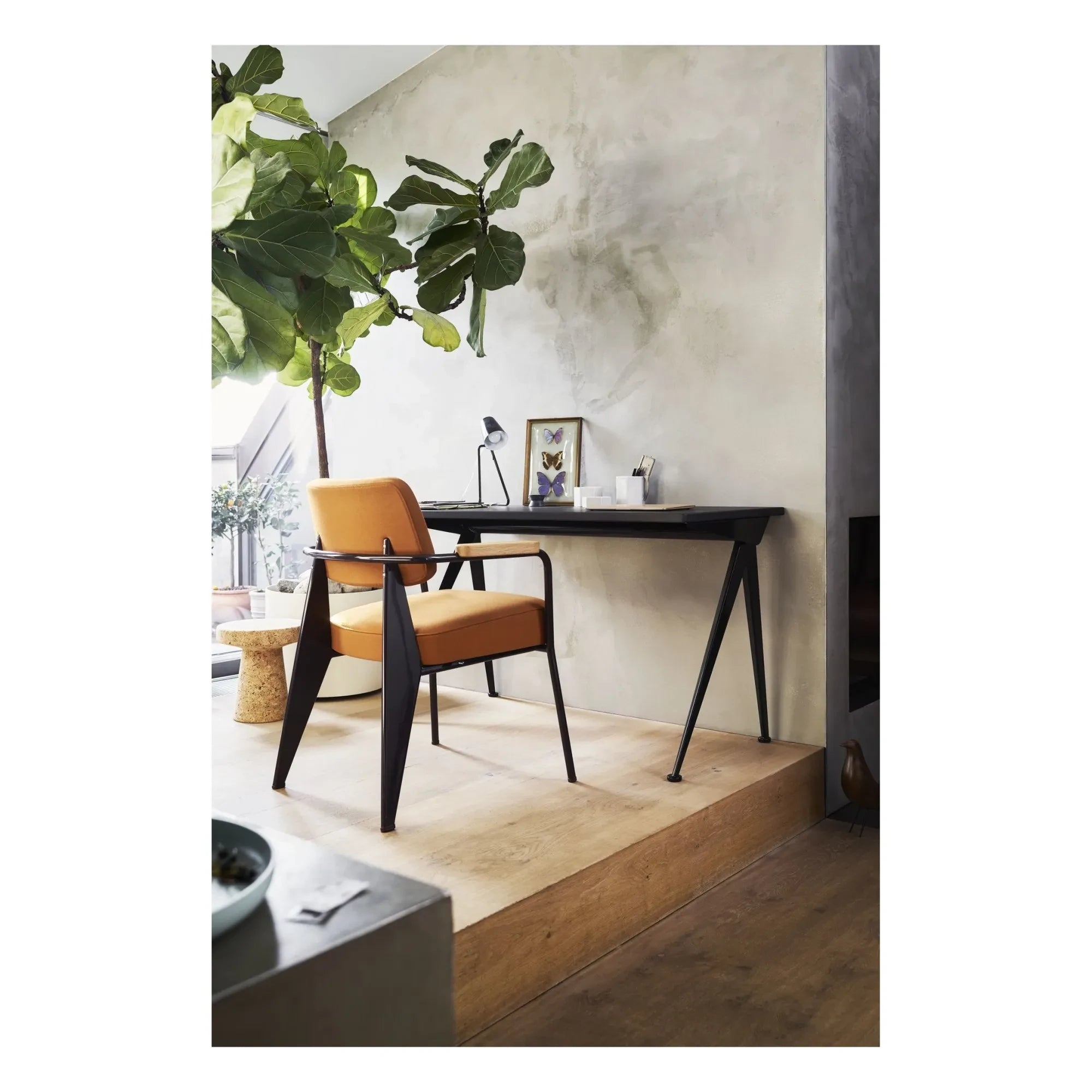 Vitra - Compas Direction Desk - Dark Black Base - Jean Prouvé, 1953 | Walnut