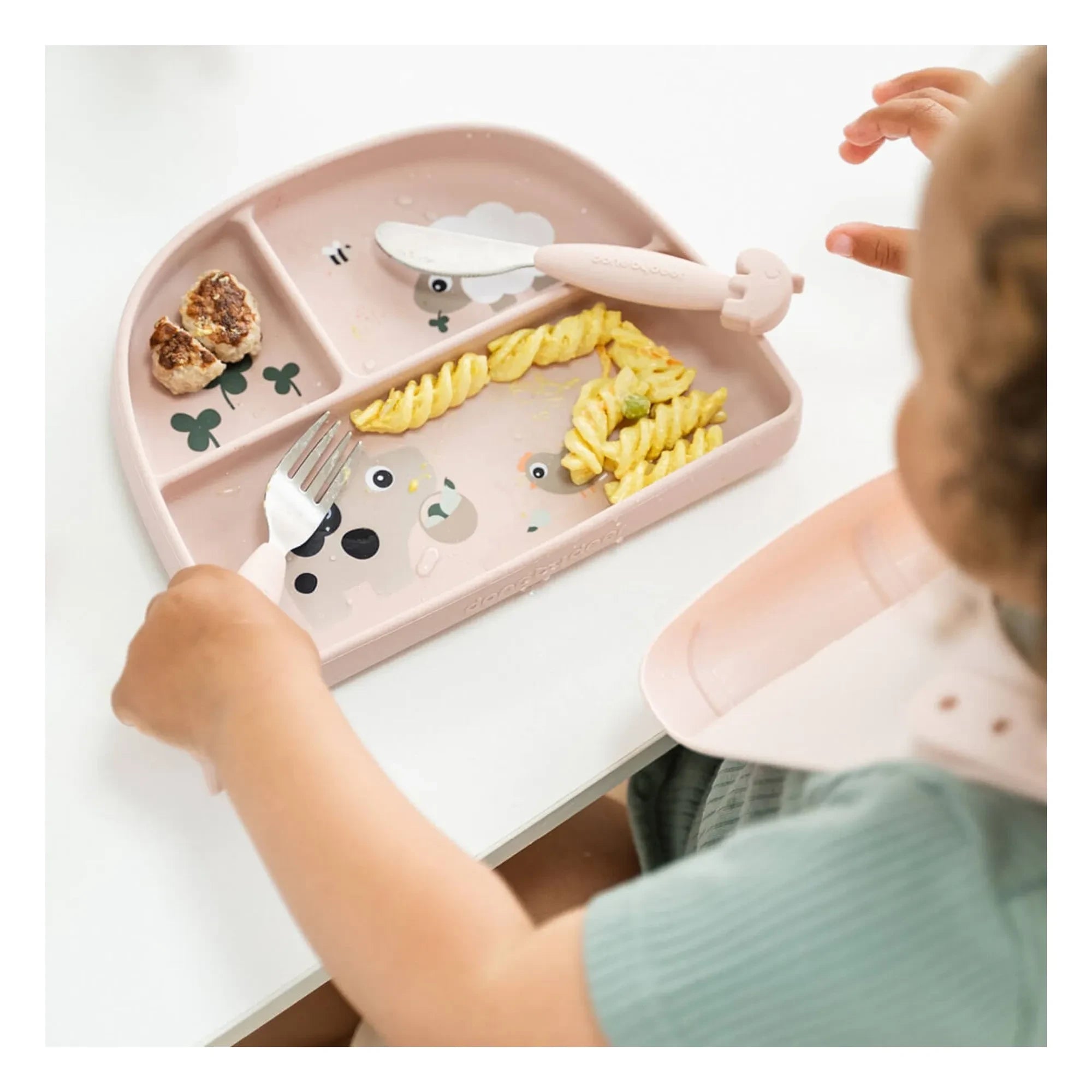 Done by deer - Vacuum-Compartment Mini Farm Plate | Sand