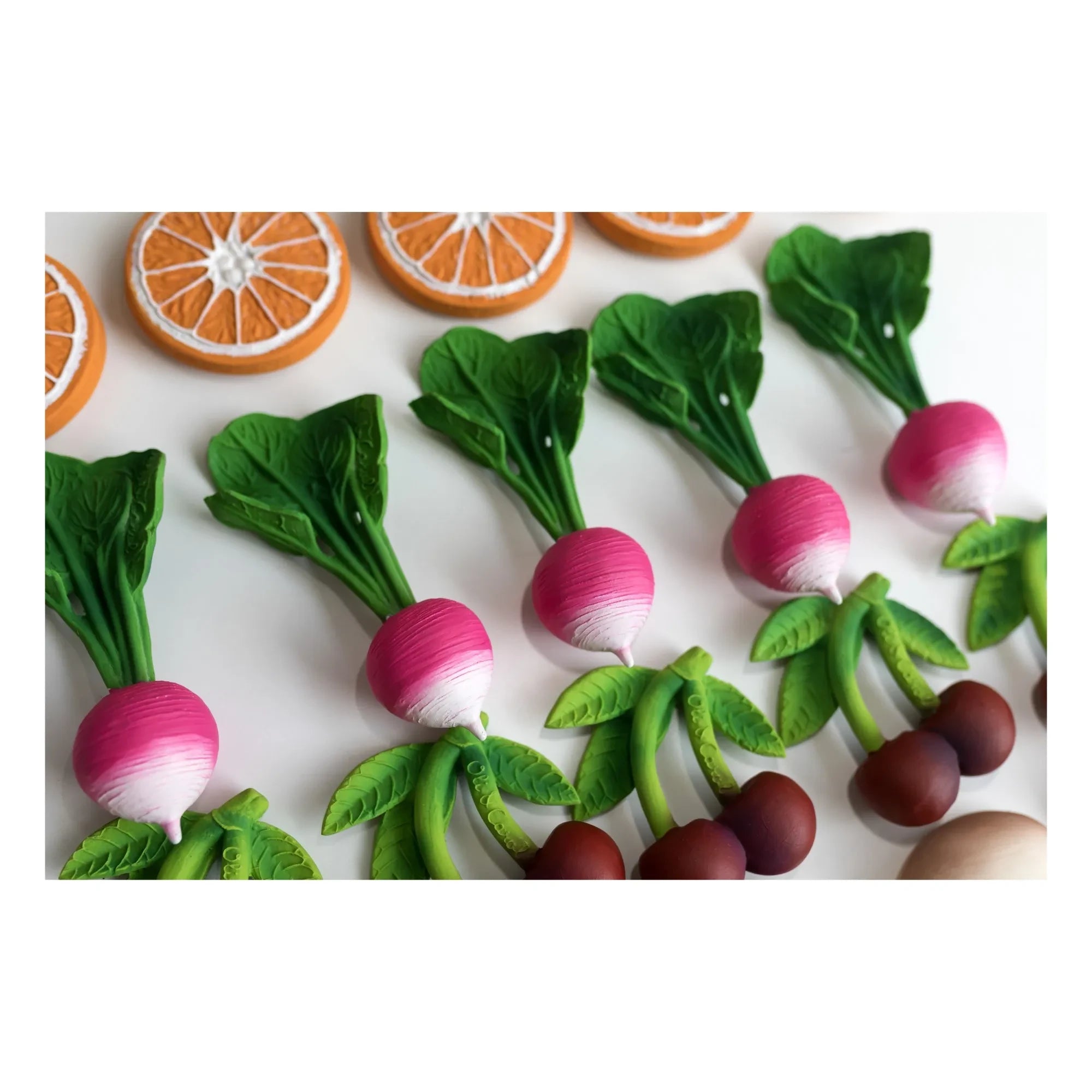Oli & Carol - Ramona Carrot Teething Ring | Pink