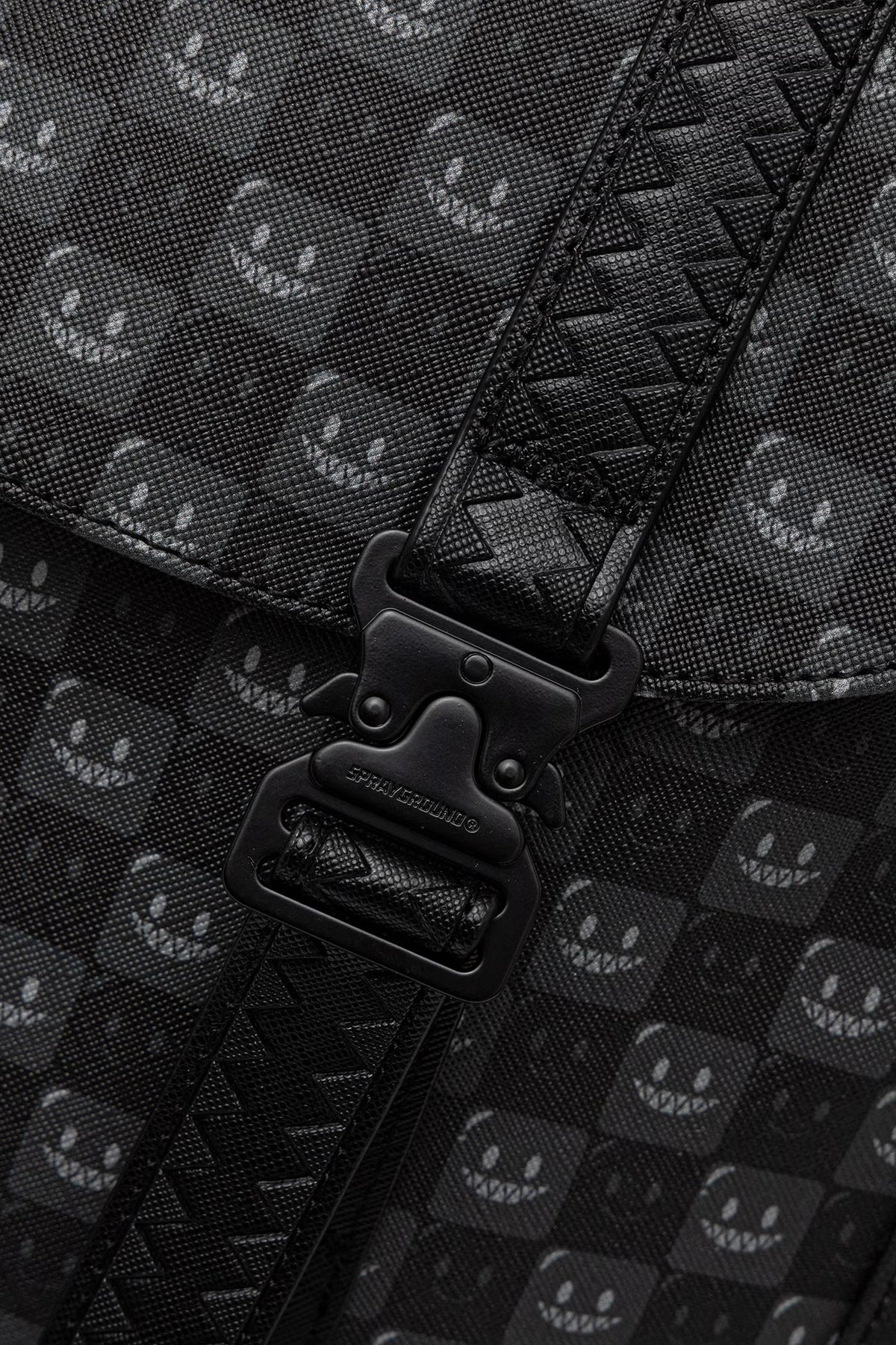 Sprayground - Black Backpack with Sharks in Paris 910B9311NSZ