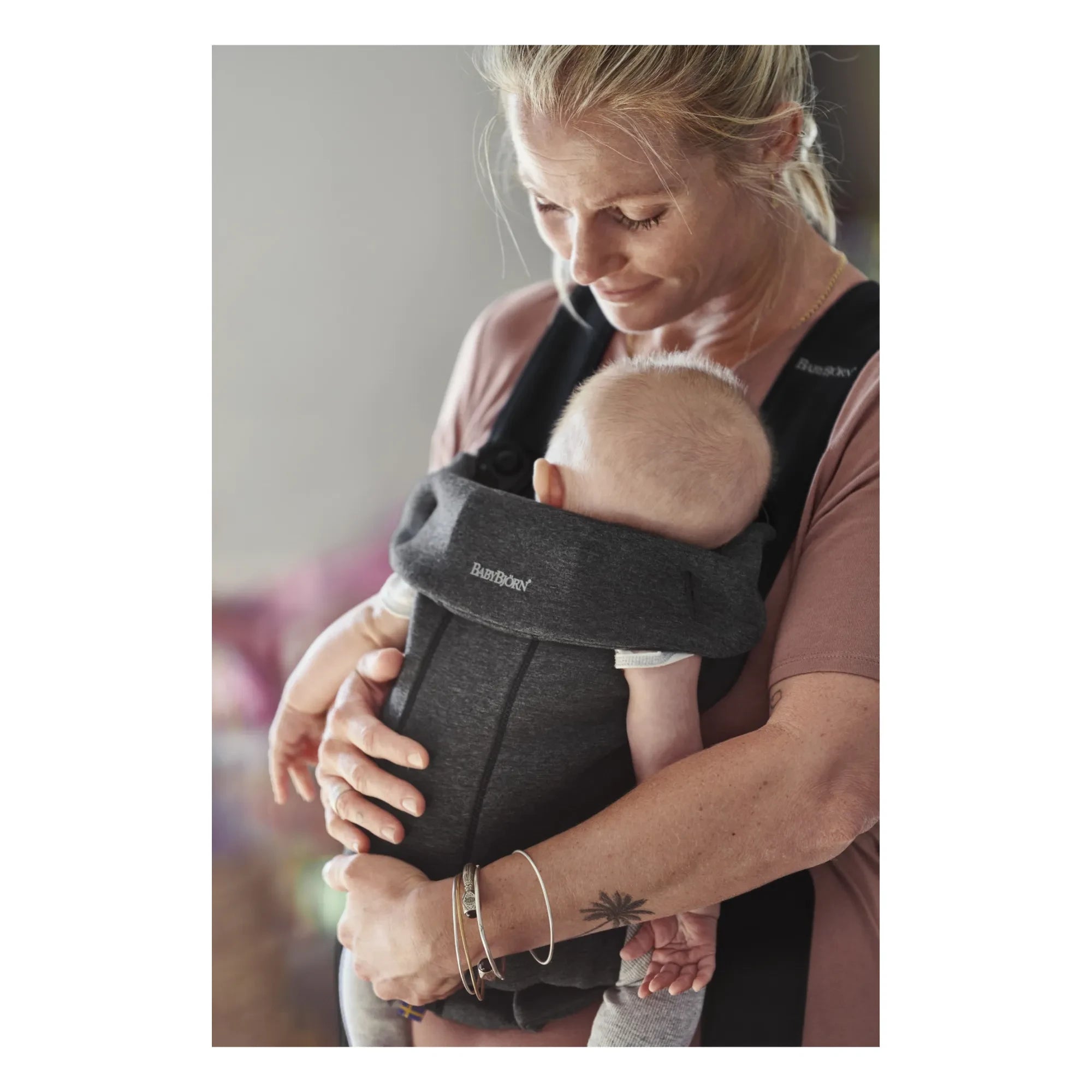 BabyBjörn - Mini 3D Jersey Baby Carrier | Dark Gray