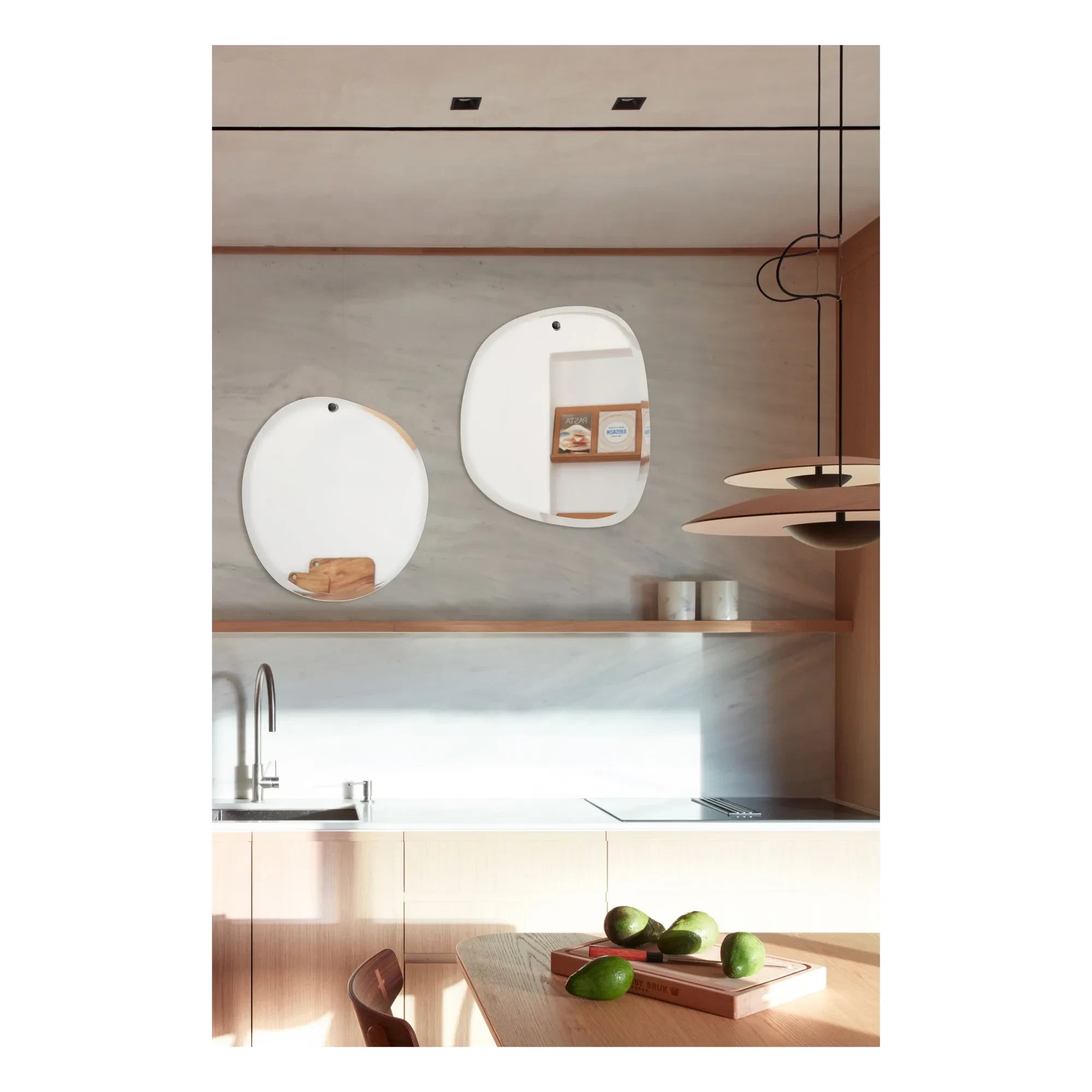 M Nuance - Extra Thin Beveled Mirror - Random Round Shape 47x50 cm