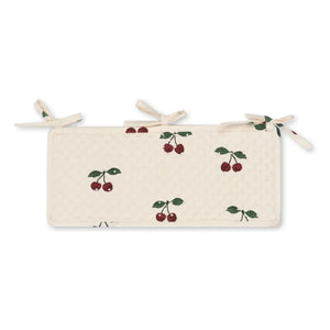 Konges Sløjd - Cherry Quilted Crib Pocket | Cherry Red