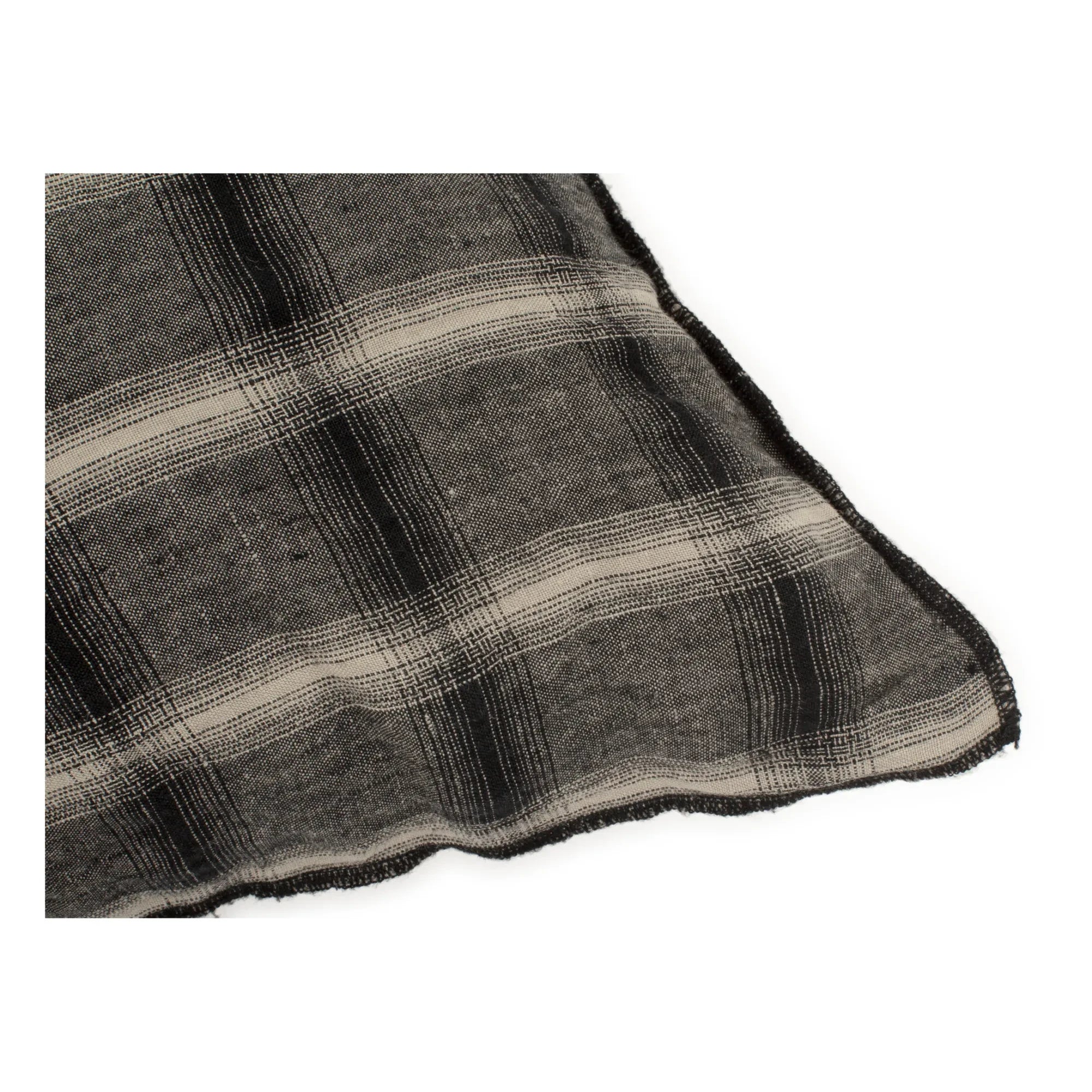 Le Monde Sauvage - Highlands Washed Linen Pillowcase | Dark Gray