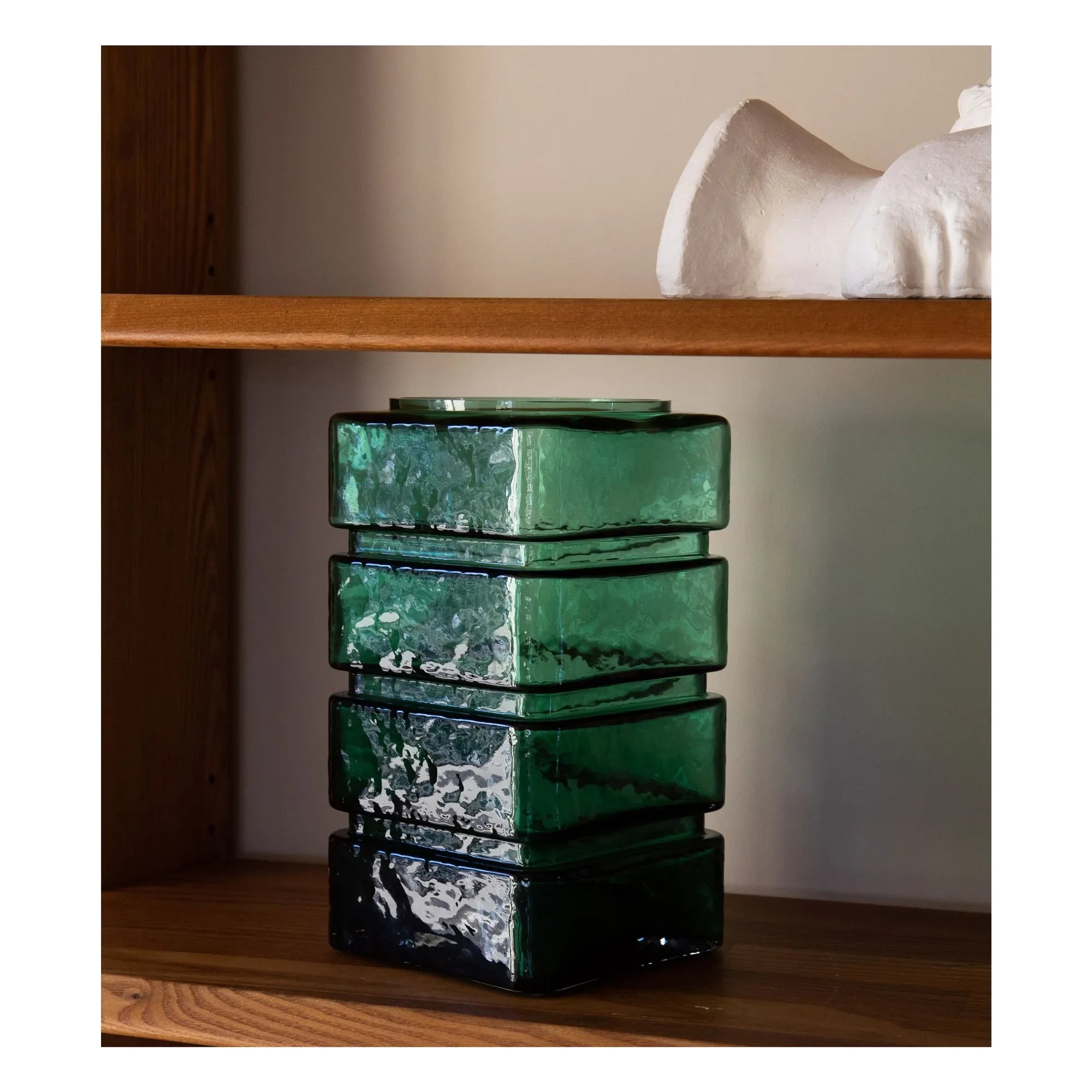 The Socialite Family - Donna glass vase | Emerald green