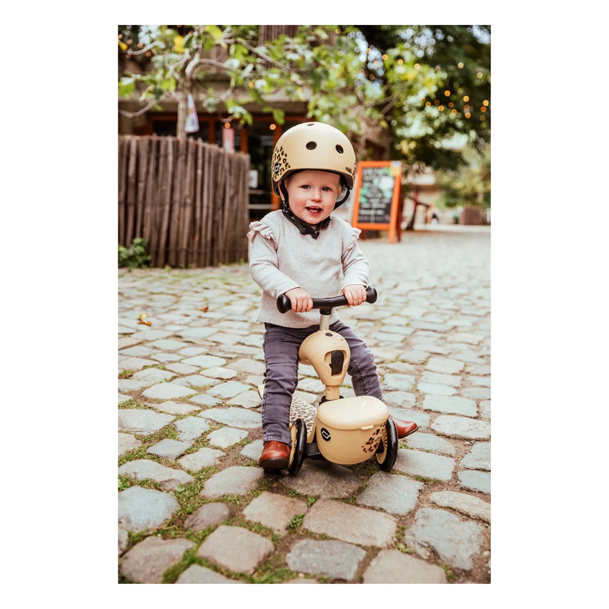 Scoot & Ride - Helmet
