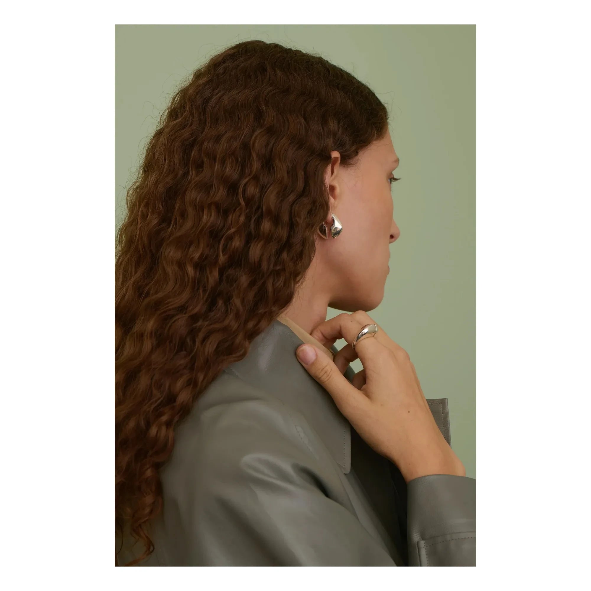 Soeur - Small Crescent Earrings | Silver