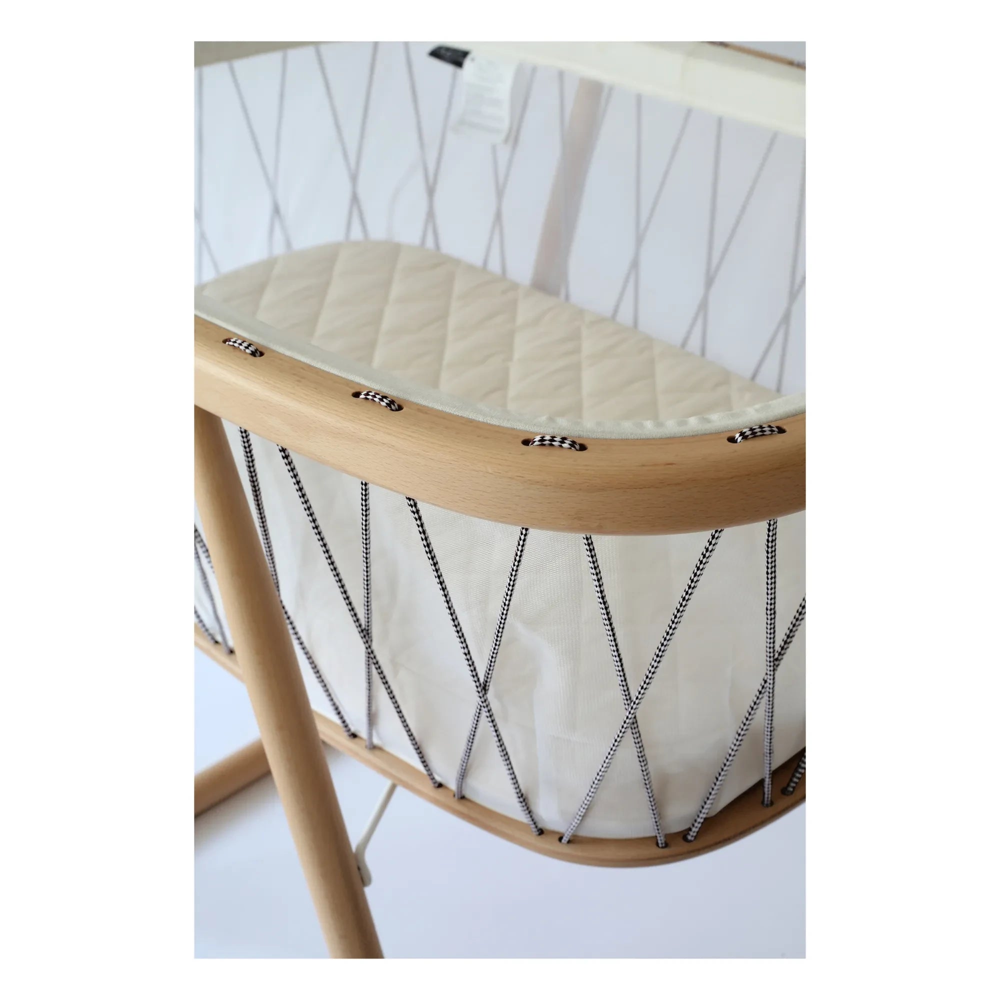 Charlie Crane - Kumi Cradle | Black