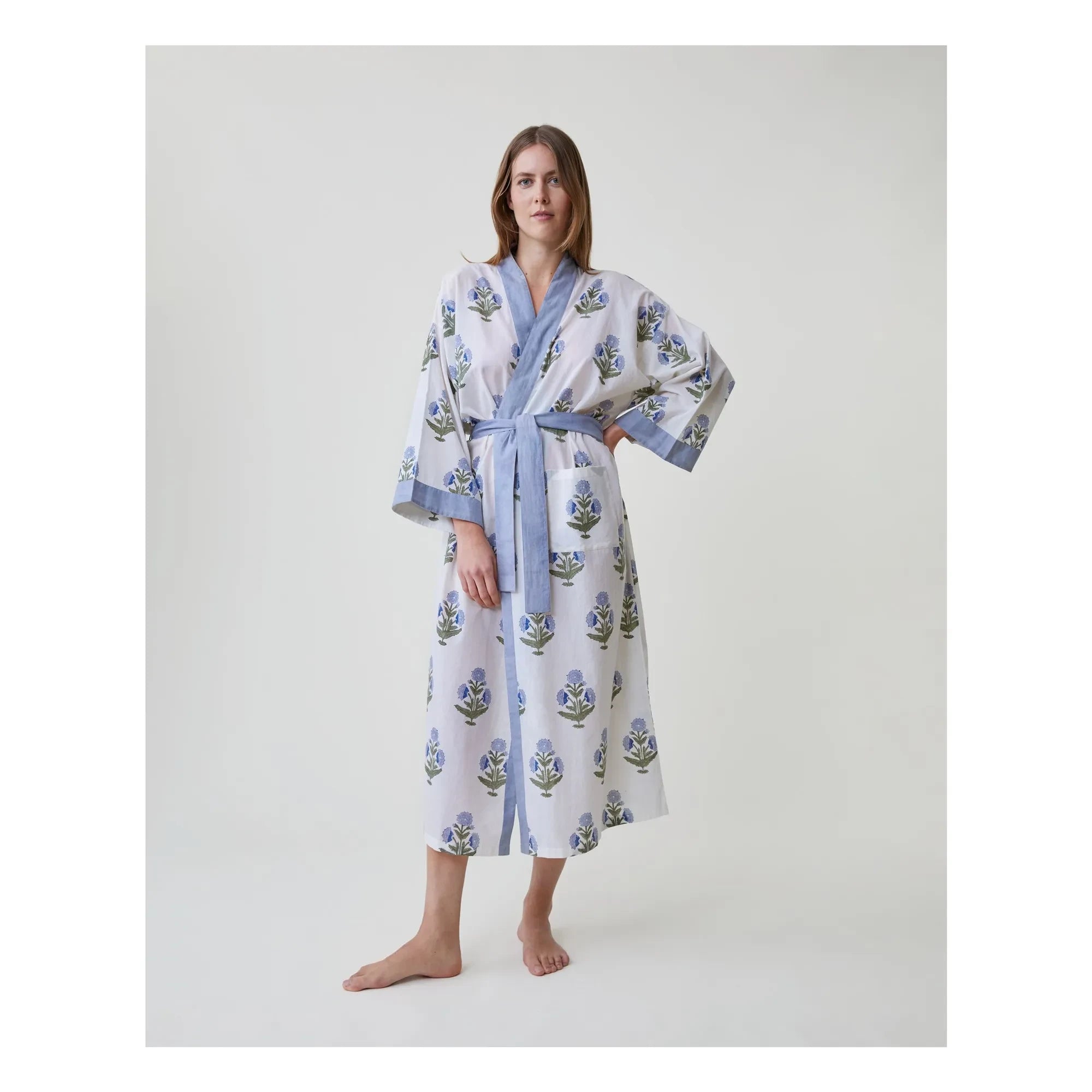 Scarlette Ateliers - Clark Poppy Patterned Kimono | White