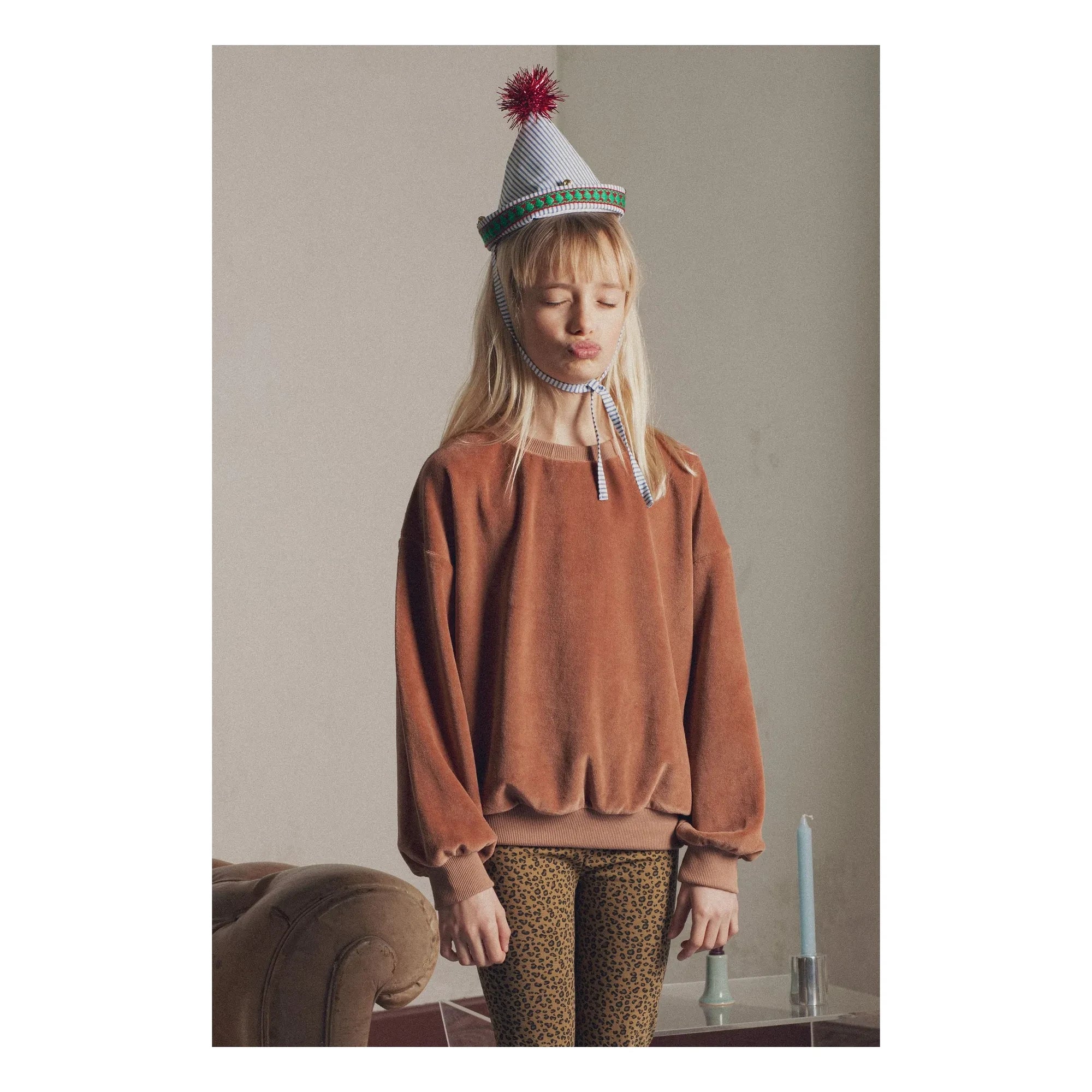 Marlot Paris - Maxime Velour Sweatshirt | Mocha