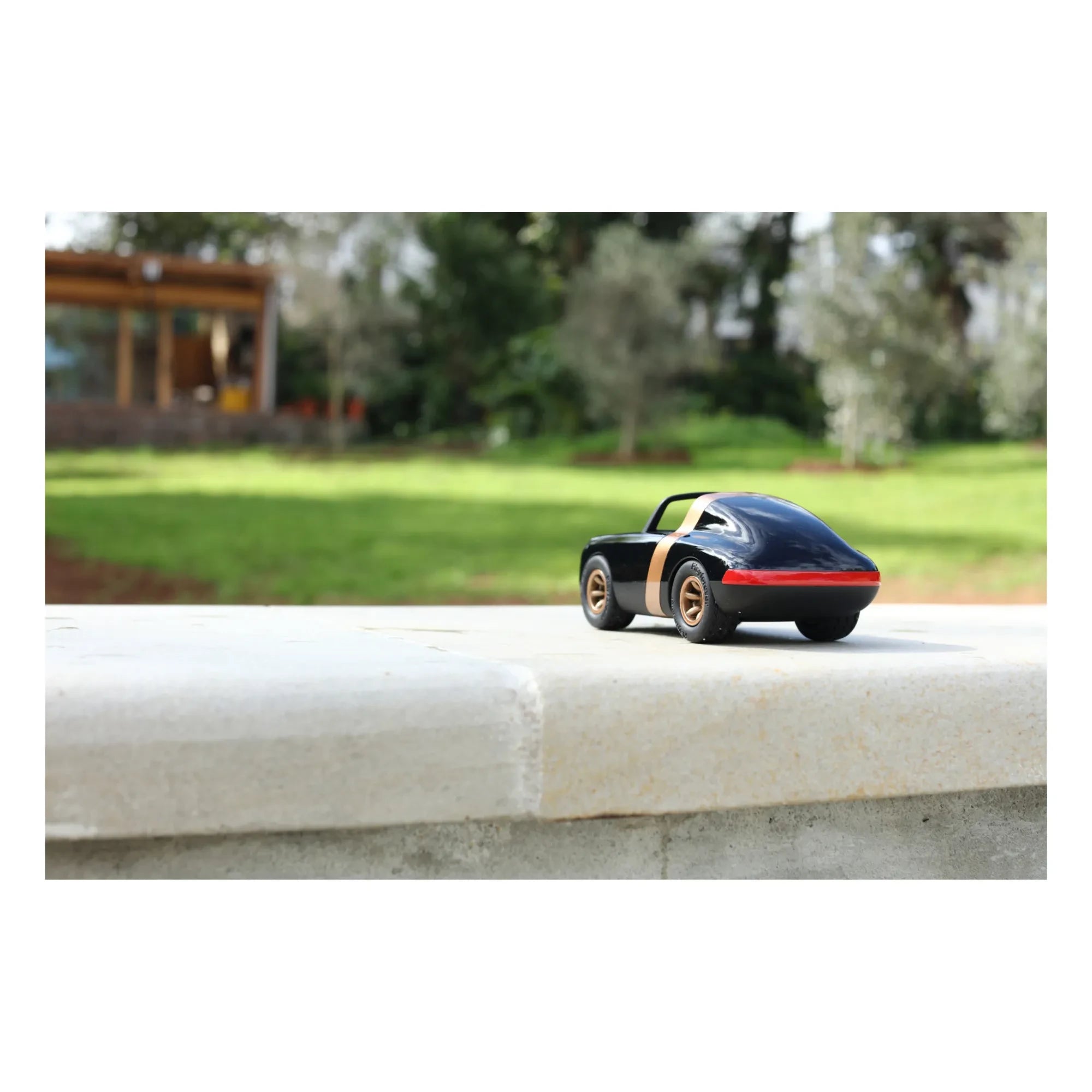 Playforever - Luft Car | Black