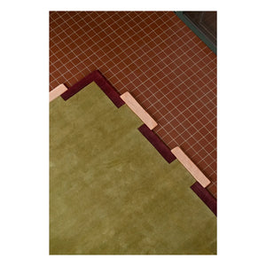 Layered - Wool Rug Fregio, Tekla Evelina Severin | Olive