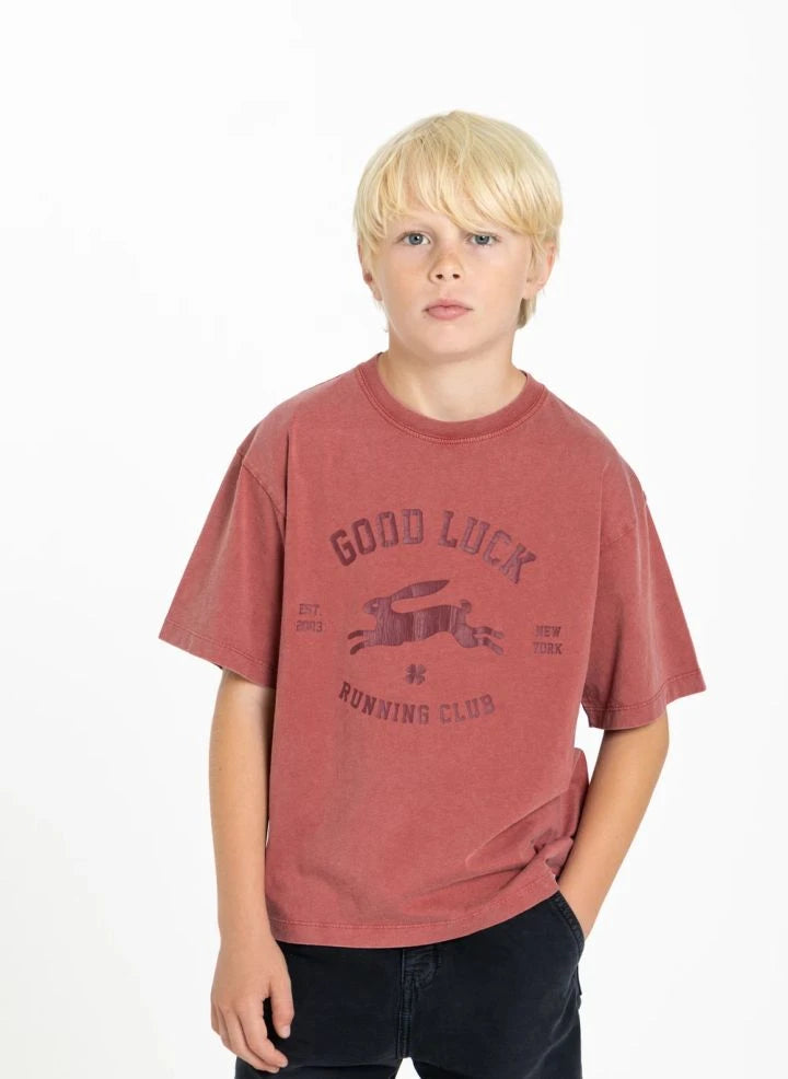 Finger in the nose - King Good Luck Organic Cotton T-Shirt | Dark Red