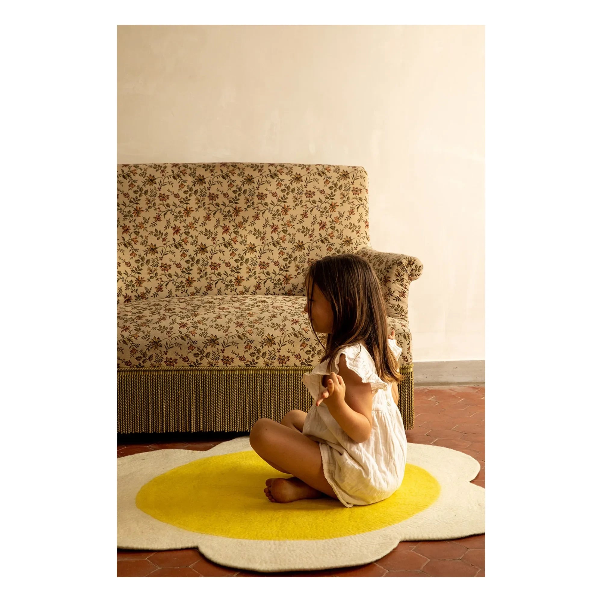 Muskhane - Daisy felt rug | Ecru