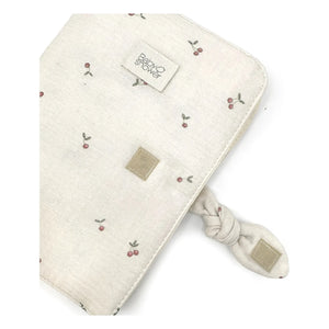 Babyshower - Black cherry health book cover | Ecru