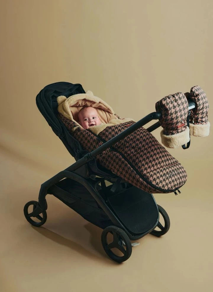 Töastie - Houndstooth Pattern Slippers Made from Recycled Fibers | Brown