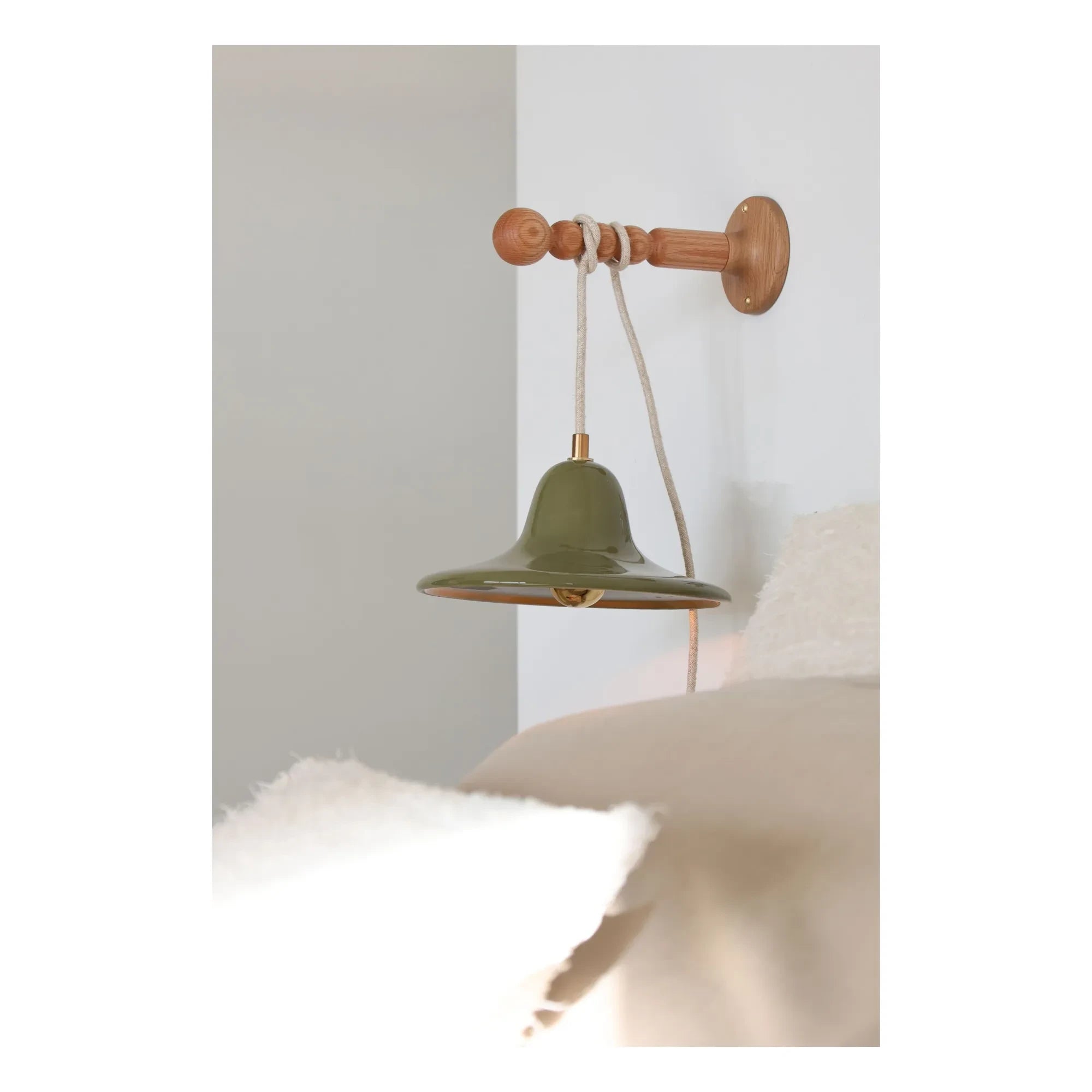 Masamé - Gigaro hand lamp | Rosemary