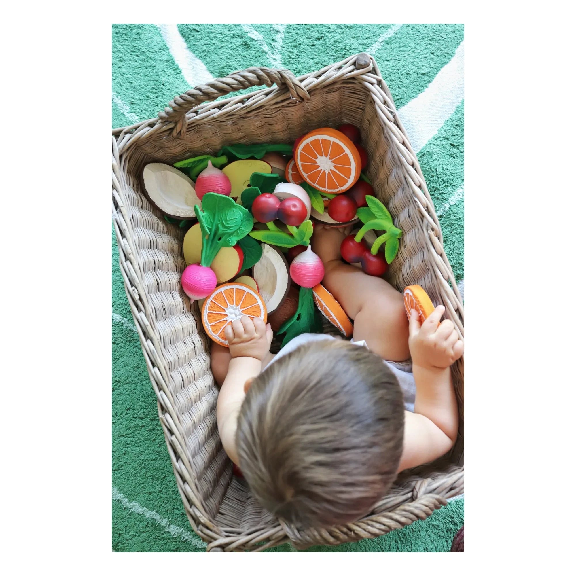 Oli & Carol - Ramona Carrot Teething Ring | Pink