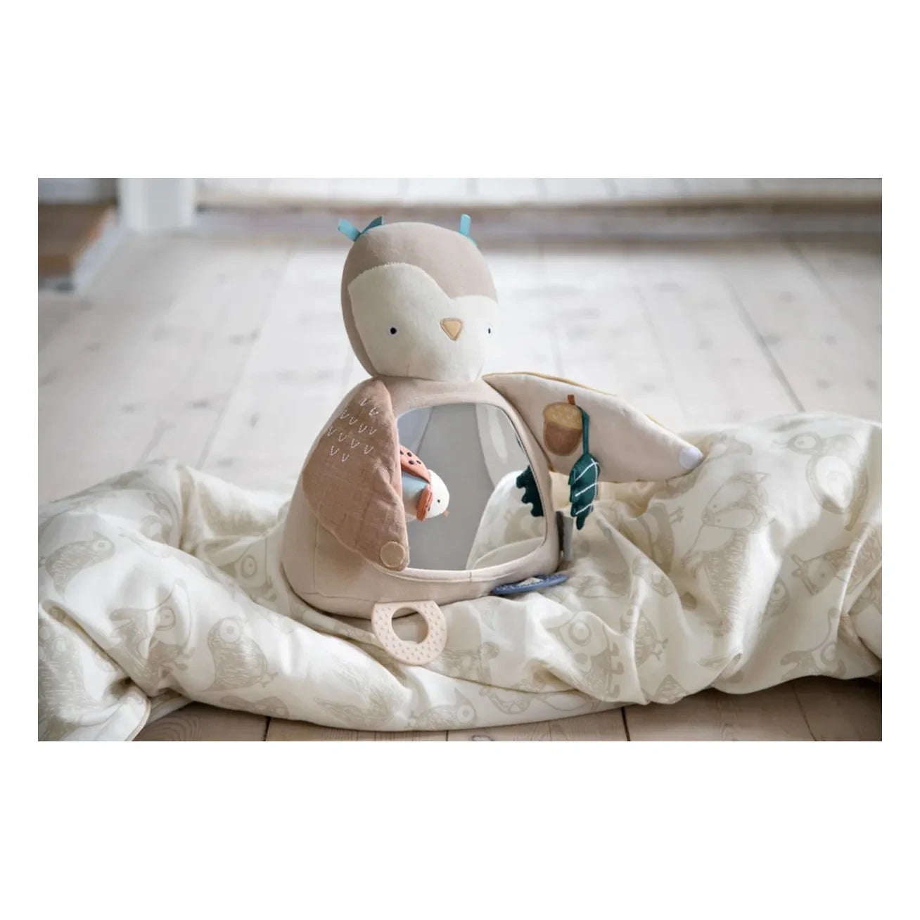 Sebra - Beige Blinky Owl Toy