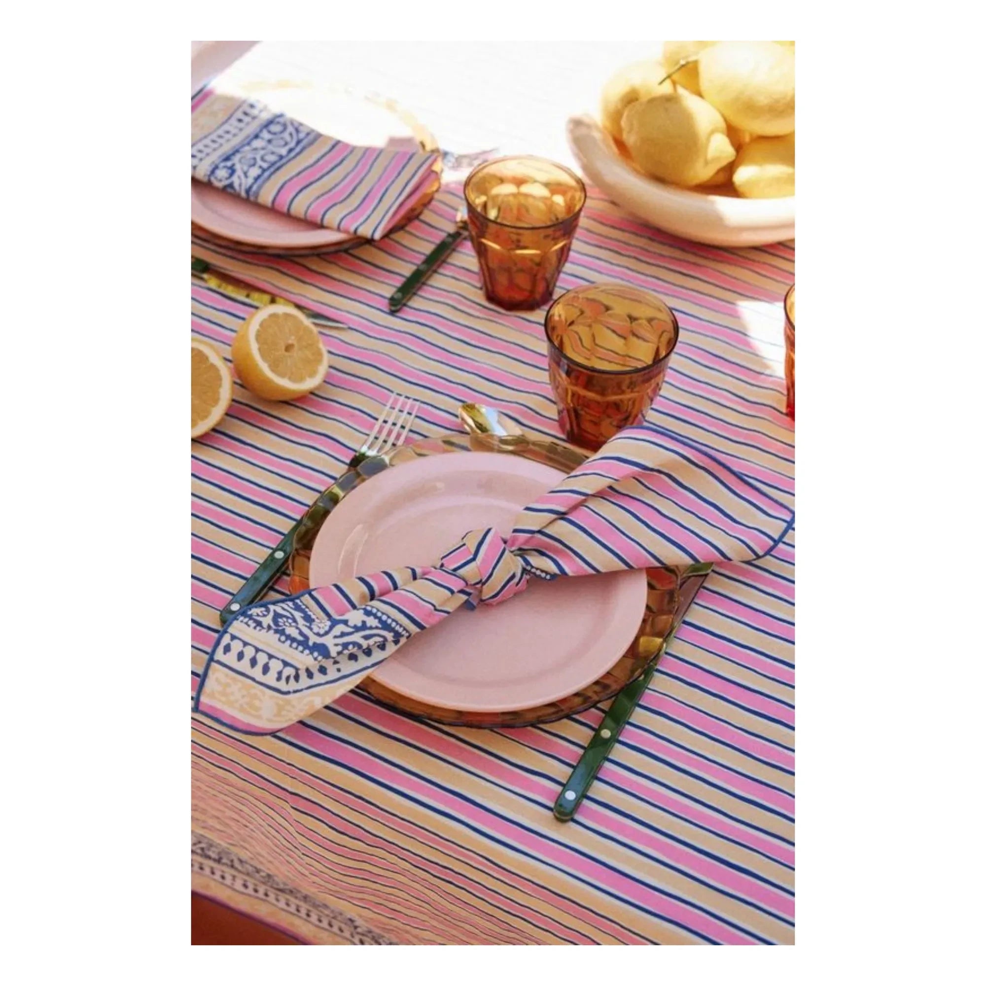 Louise Misha - Carlotta Napkins - Set of 4 | Fuchsia