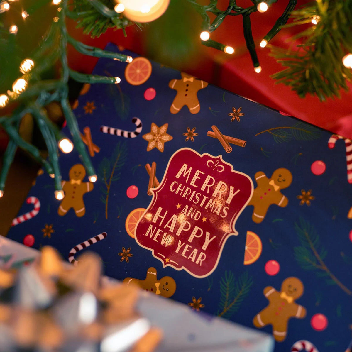 Legami - Medium Christmas Gift Box - Gingerbread - Retail Box