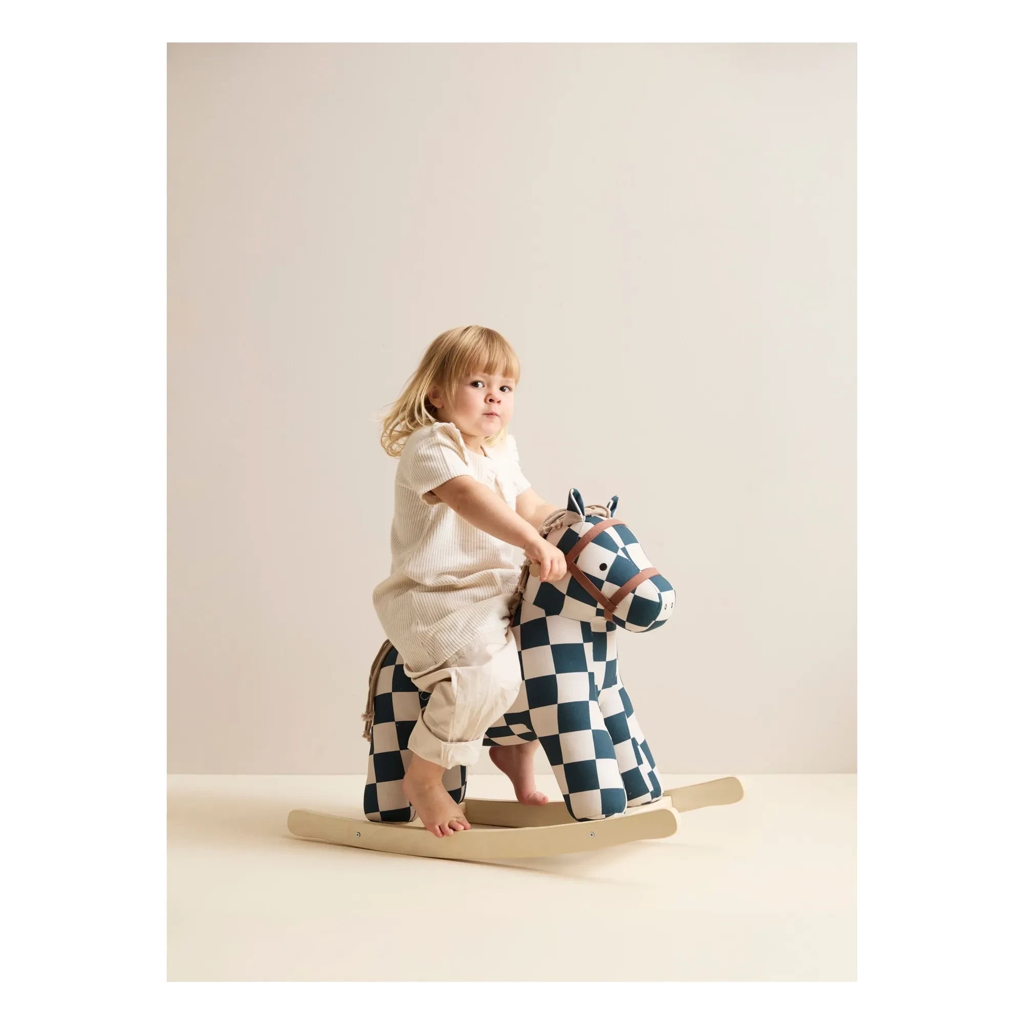Kid's Concept - Miro sallanan at