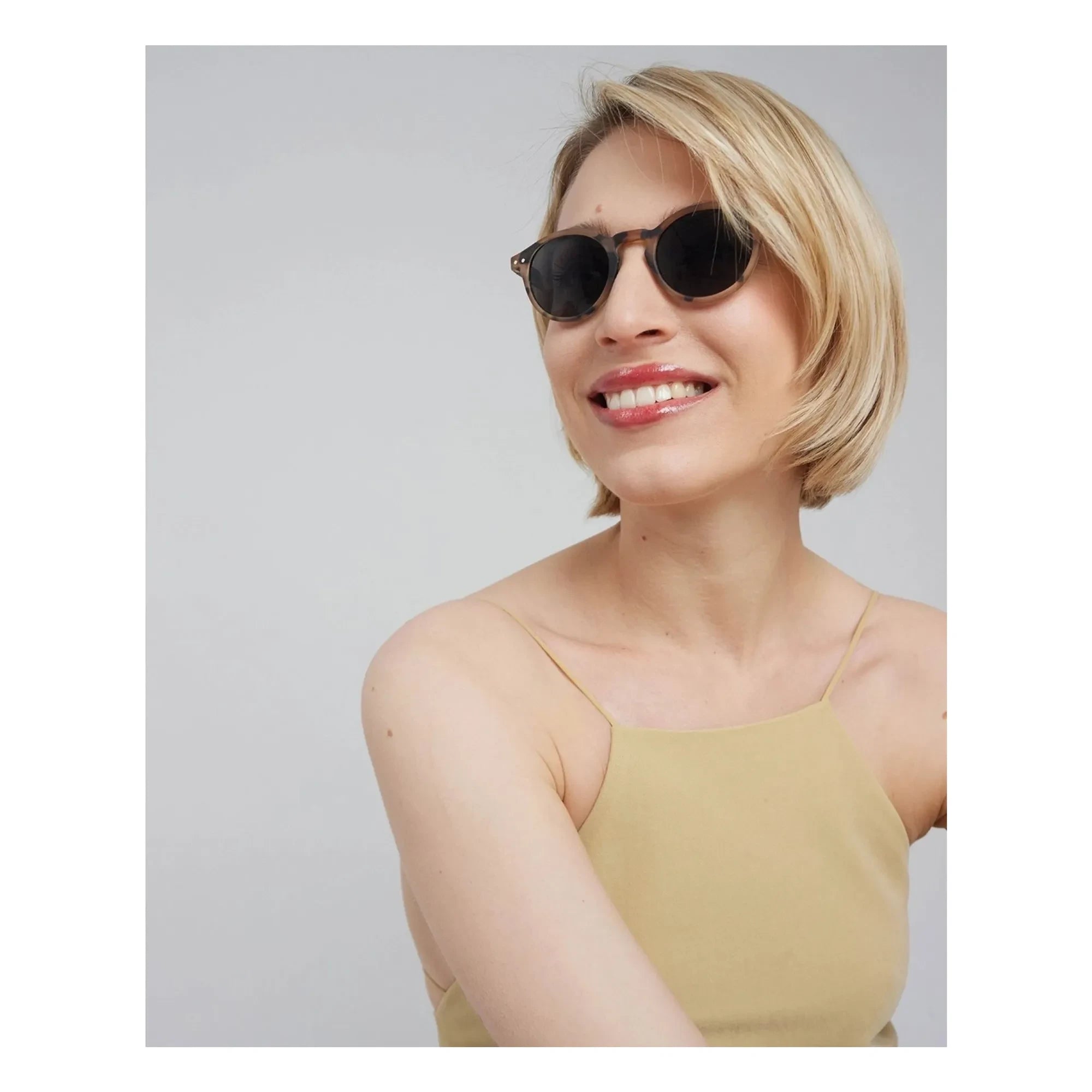 IZIPIZI - Sunglasses #H | Beige