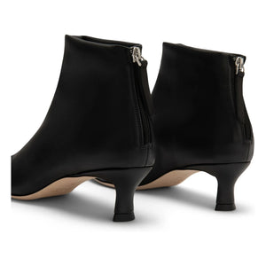 BY FAR - Stevie 42 Boots | Black