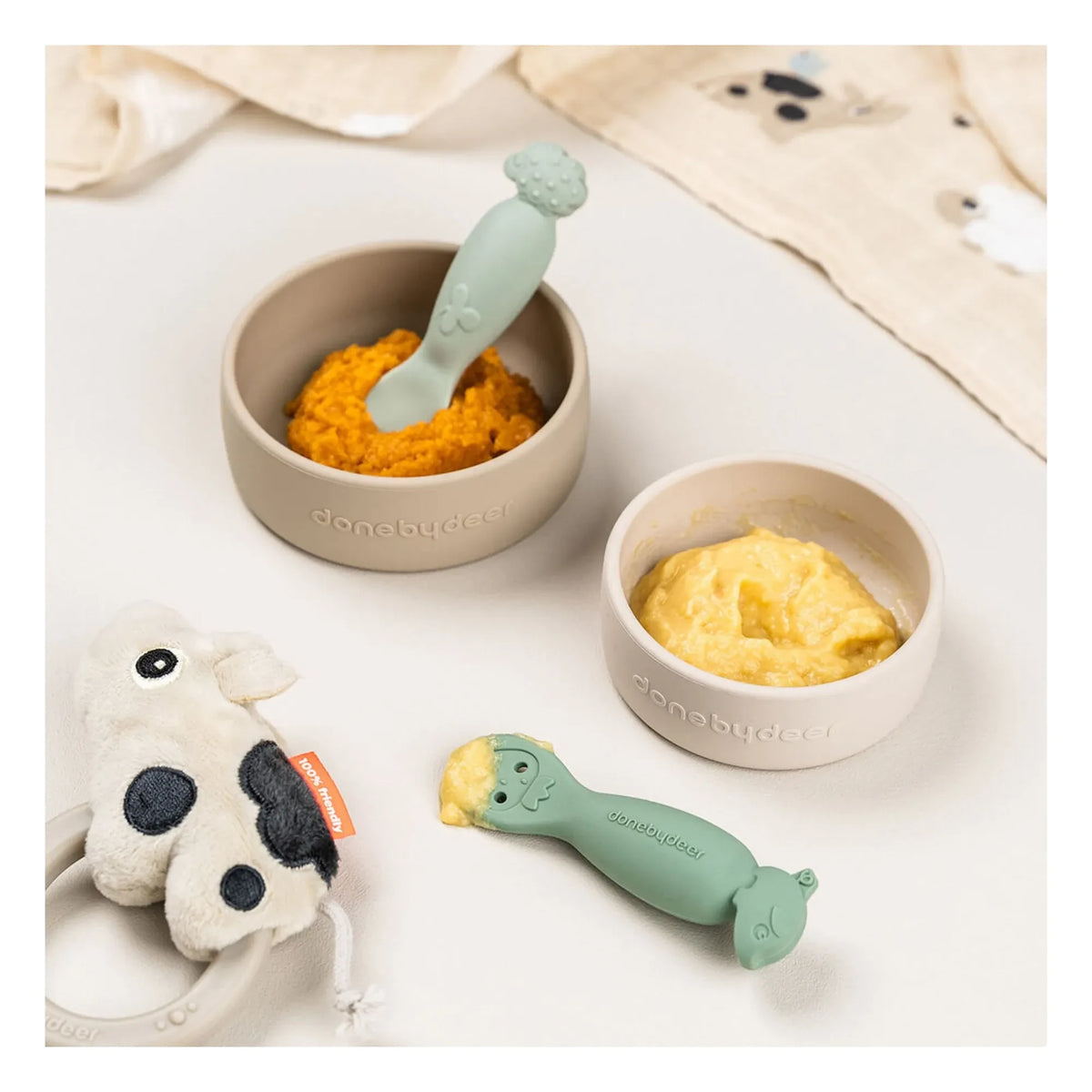 Done by deer - Tiny Farm learning spoons - Set of 2 | Green