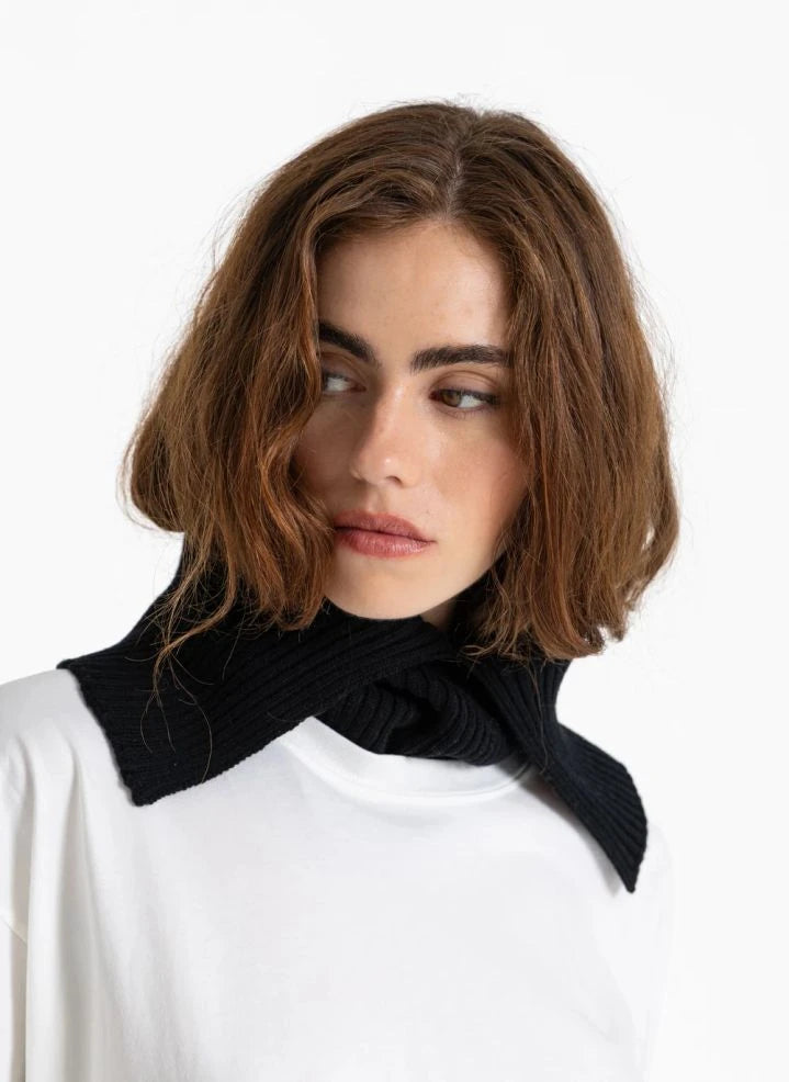 Smallable Woman - Soane Merino Wool Scarf | Black