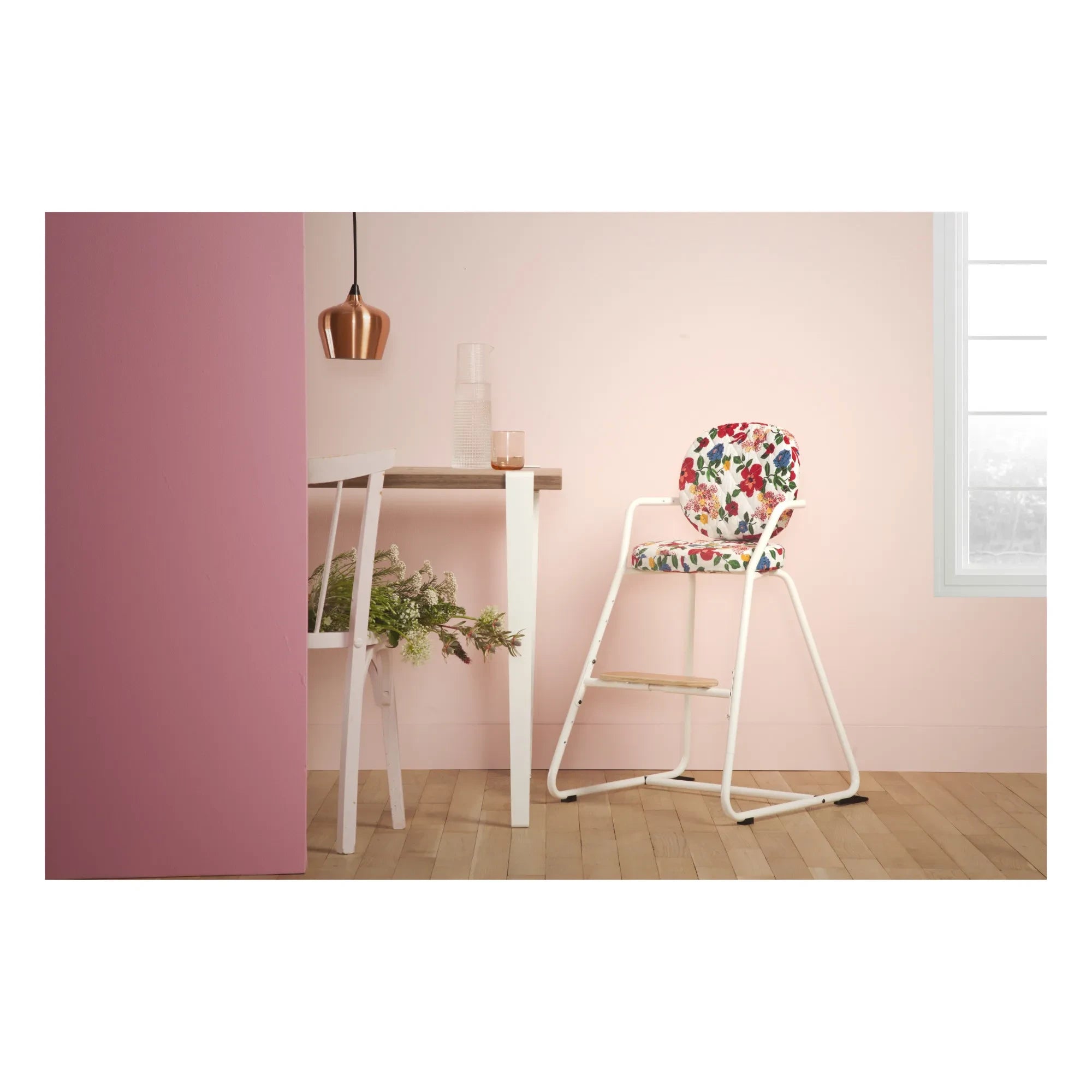 Charlie Crane - Tibu High Chair Cushion - Le Petit Lucas du Tertre Hibiscus