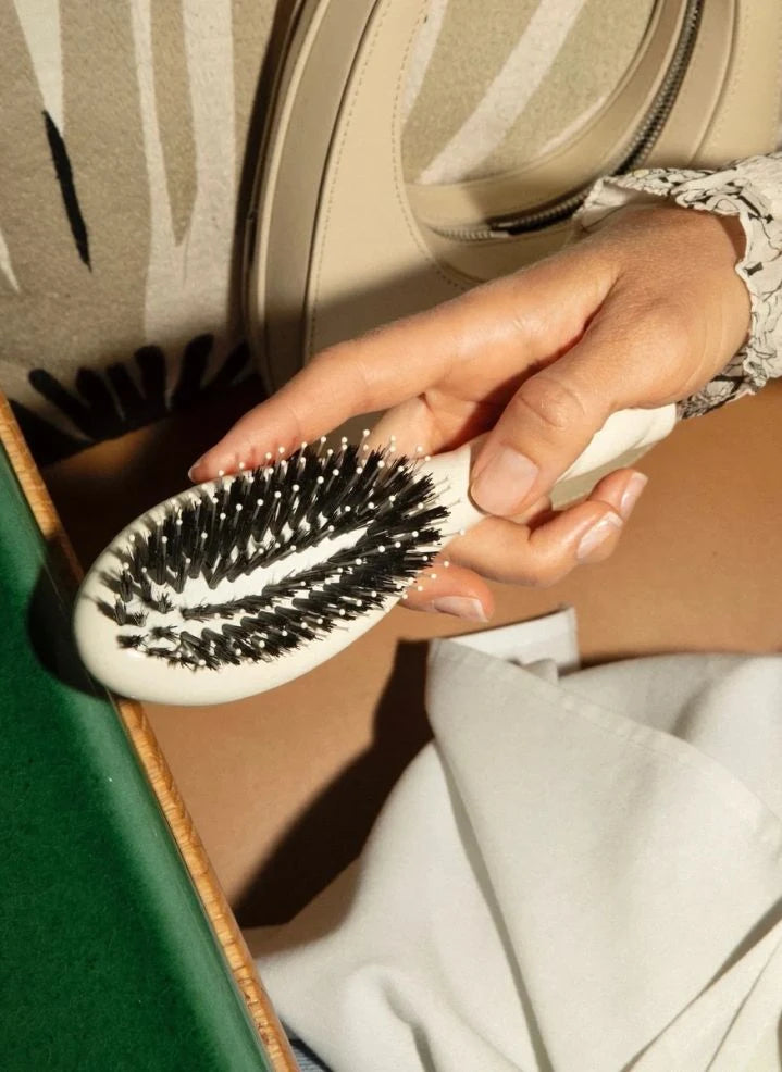 La Bonne Brosse - La Petite Brosse: Essential Gentle Brush No. 03 - Sensitive Scalp | Cream