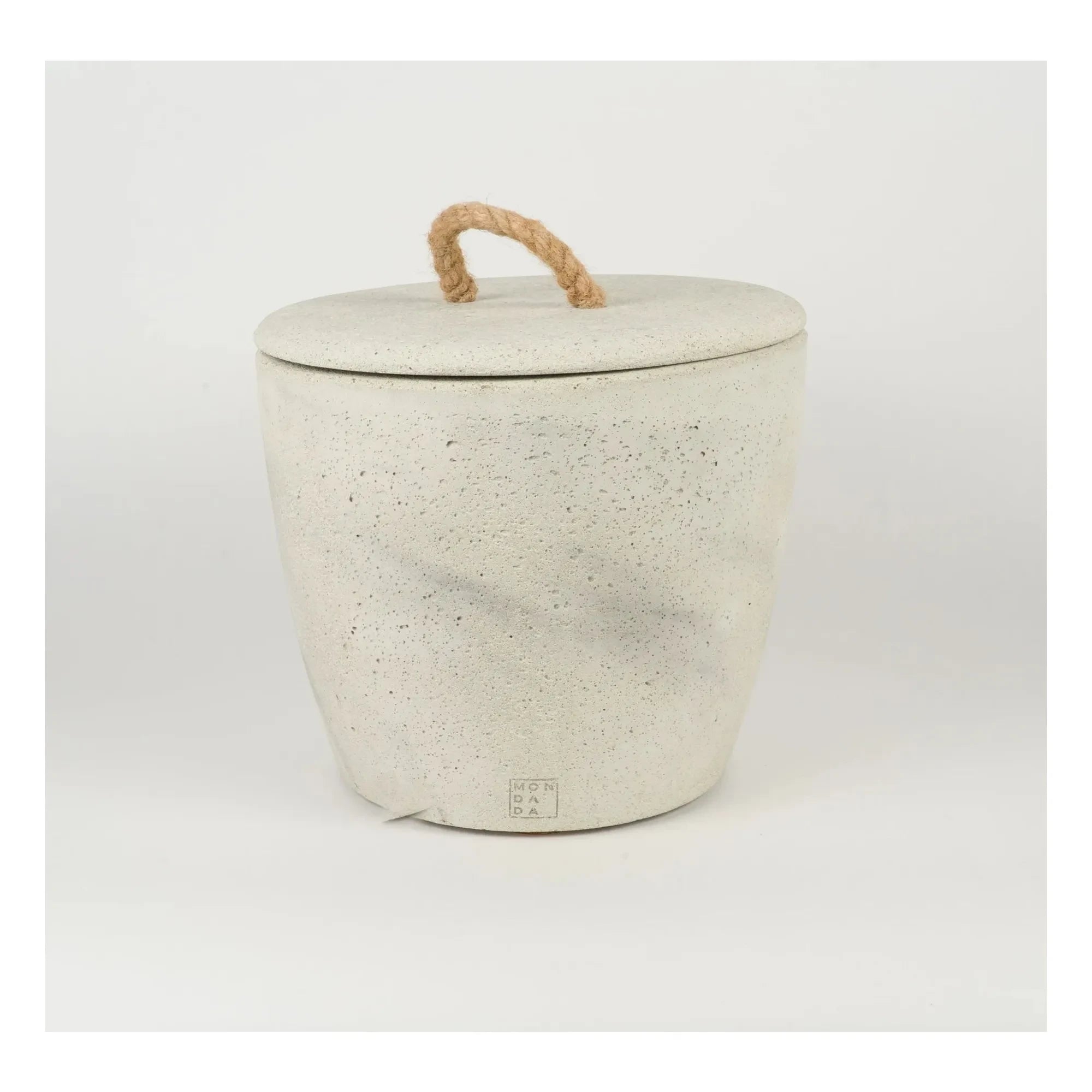 Mon Dada - Urban Garden Outdoor Candle, Lid, Neutral Scent | Gray