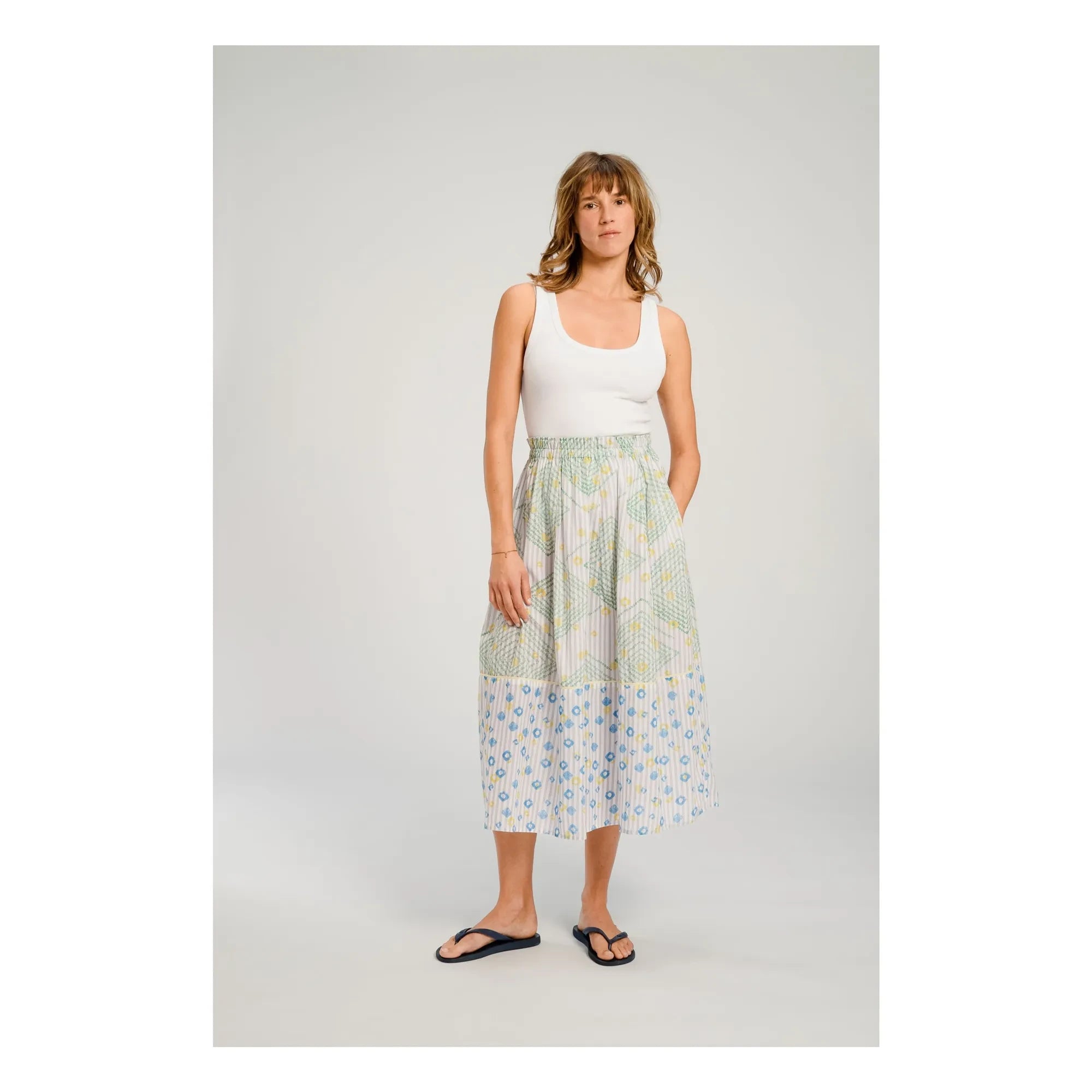 Virginie de Vinster - Baya etek | Ekru
