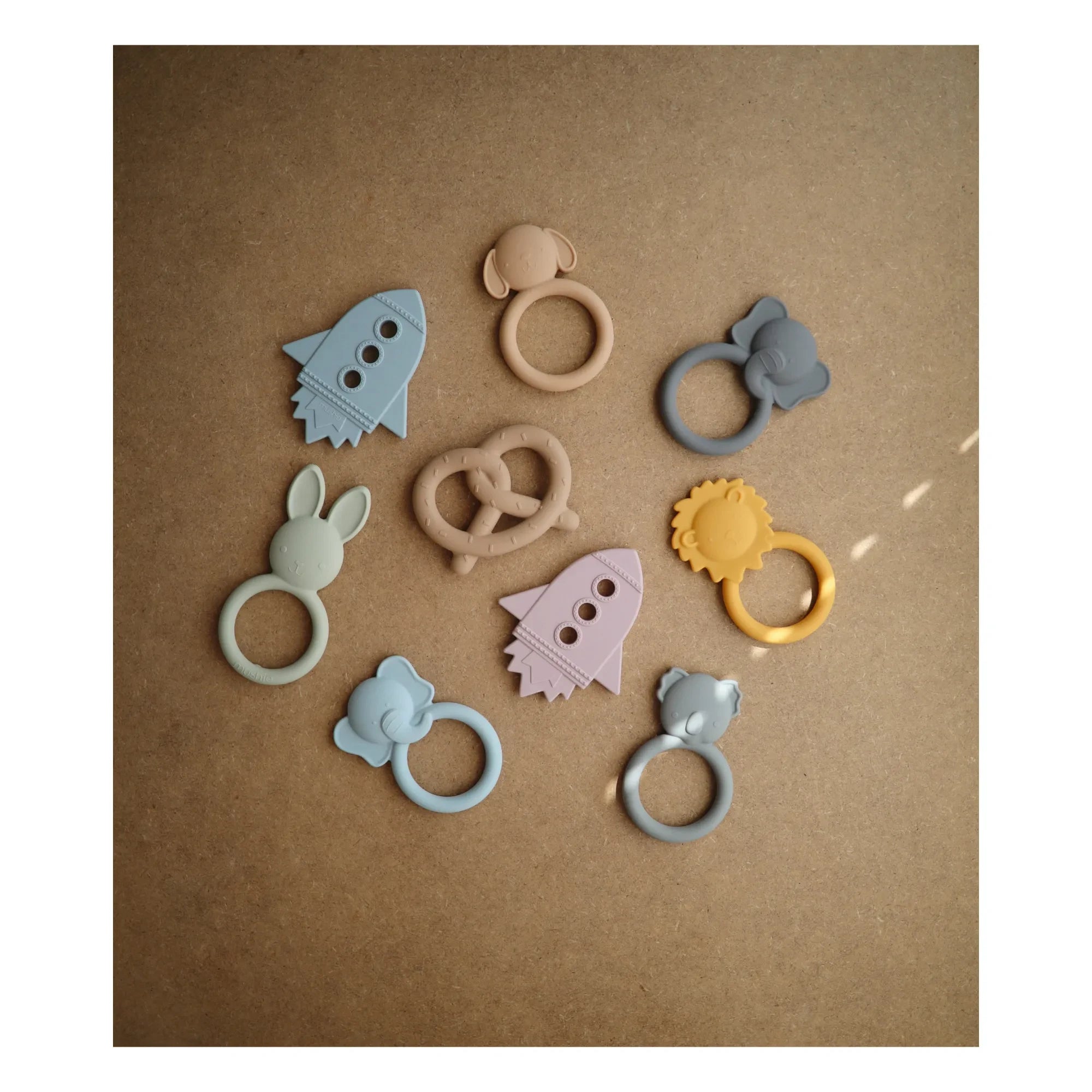 Mushie - Silicone Pretzel Teething Toy | Beige