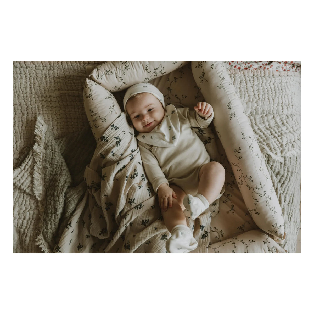 garbo&friends - Blueberry Cotton Muslin Swaddle | Ivory