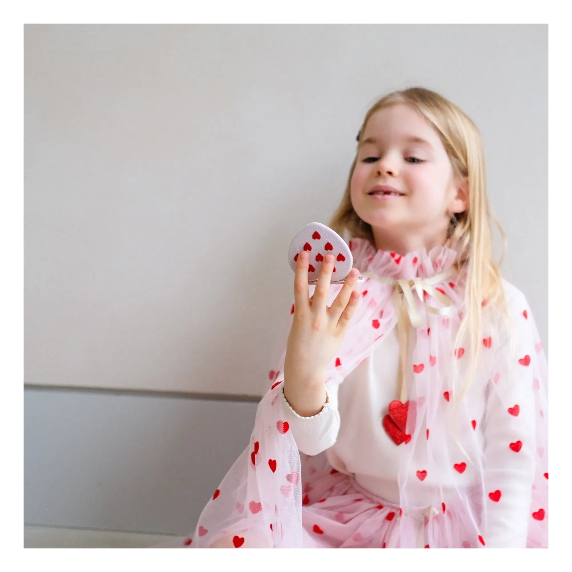 Mimi & Lula - Red Heart Mirror