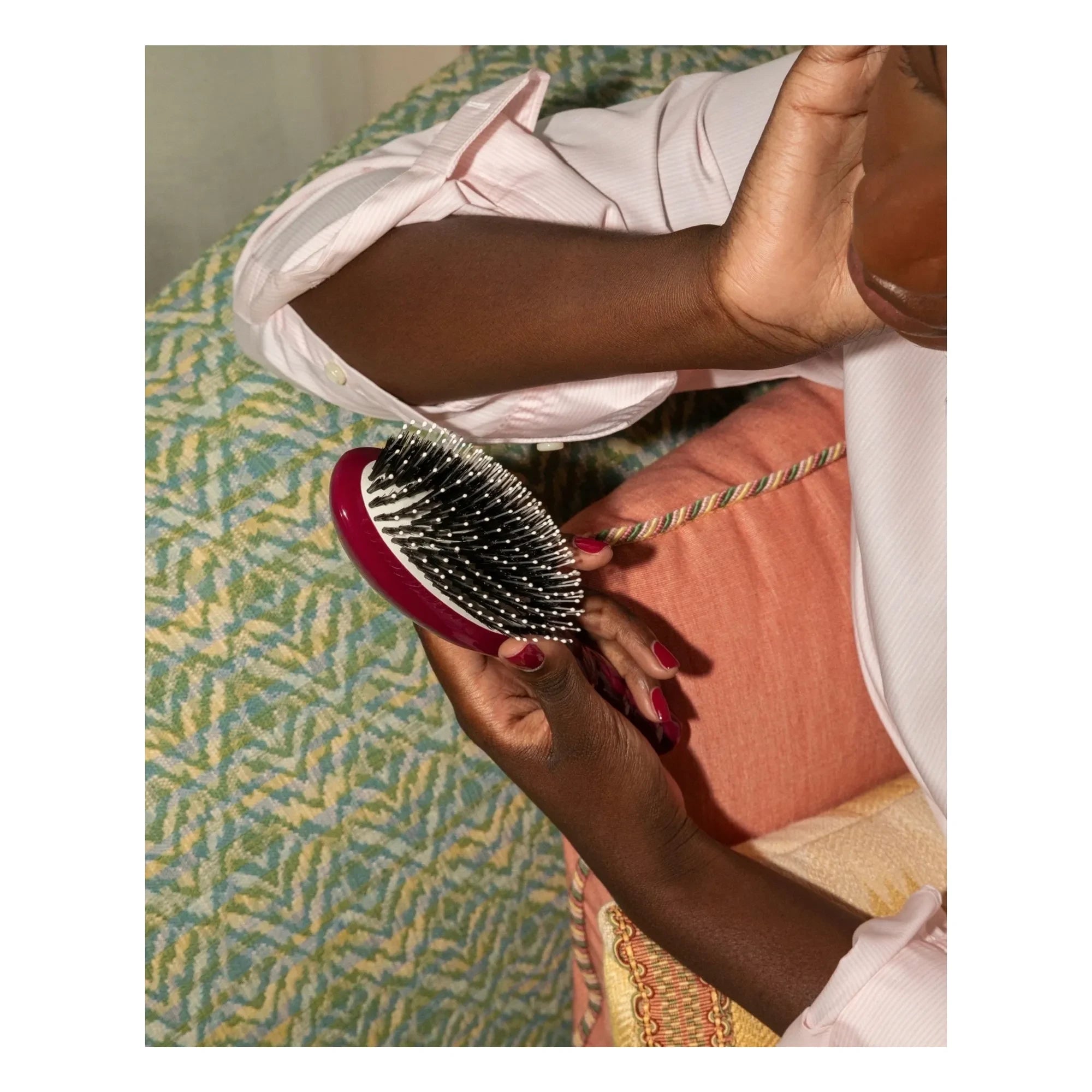 La Bonne Brosse - Essential Gentle Brush No.3 - Sensitive Scalp | Cherry Red
