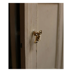 Doing Goods - Bowie Bow Brass Door Handle | Gold